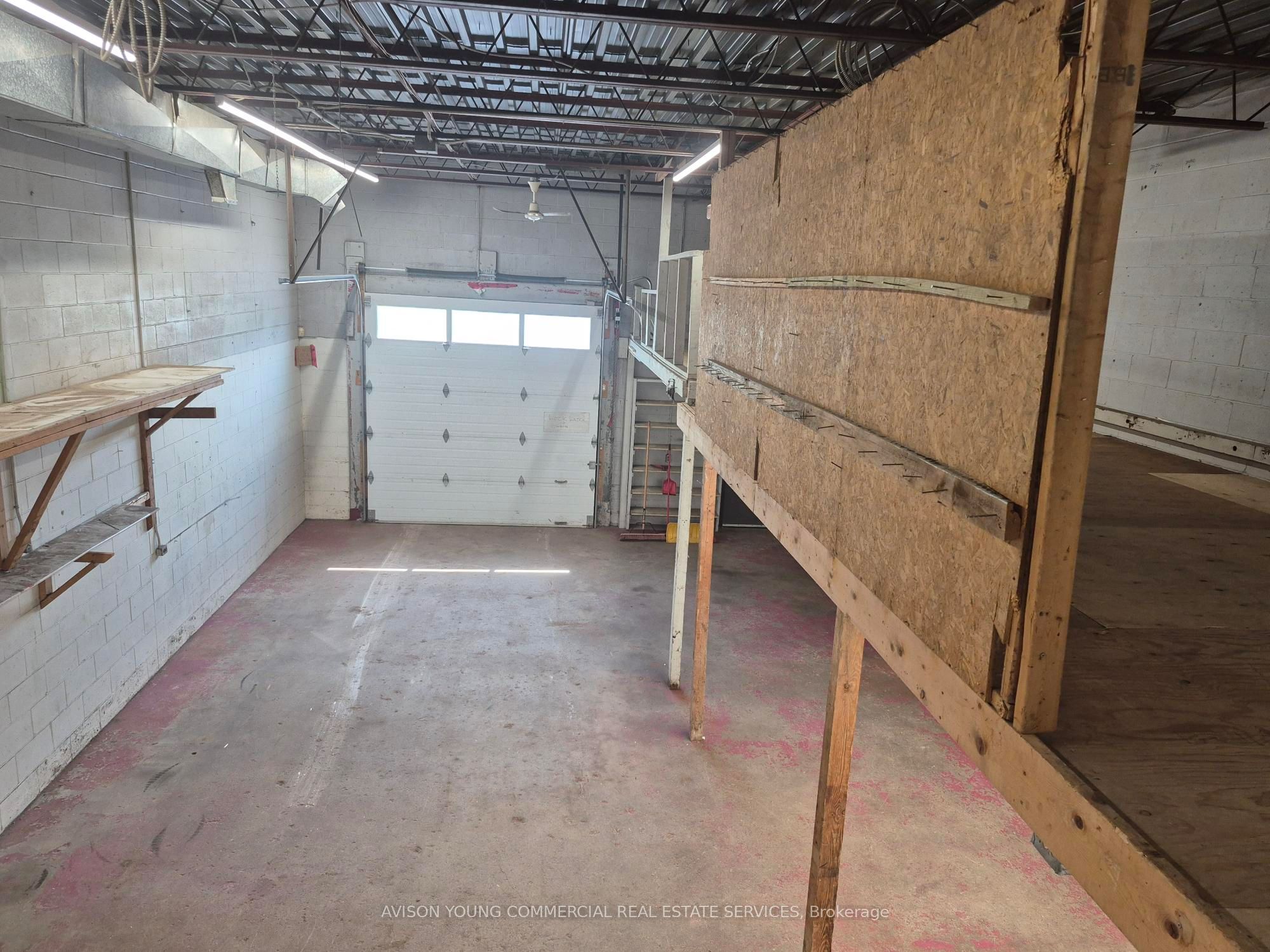 25 Capital Drive Property Photo 2