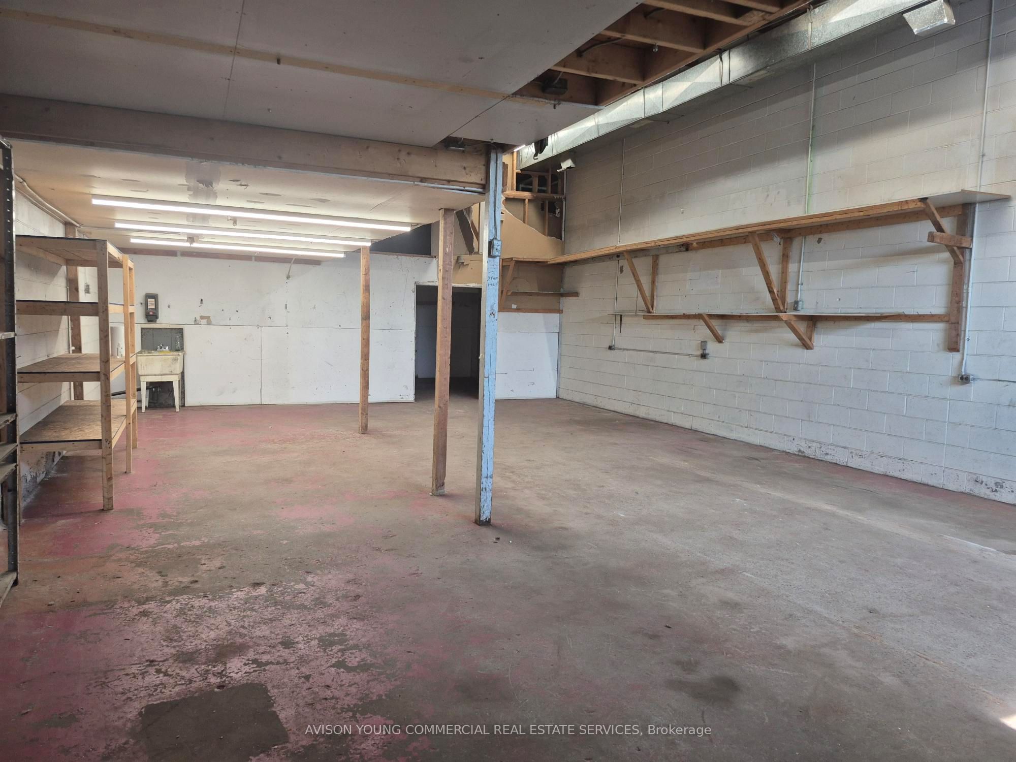 25 Capital Drive Property Photo 3