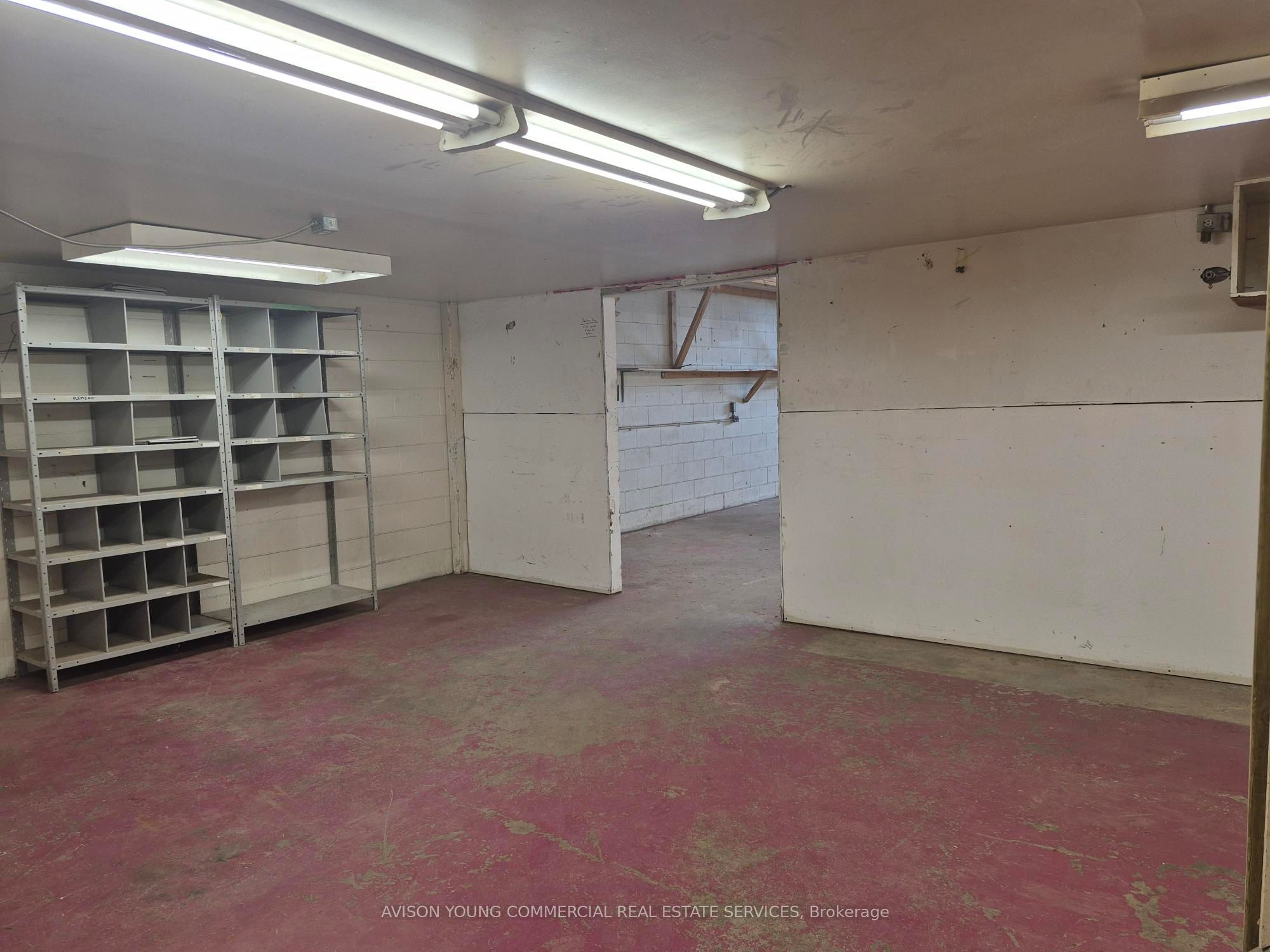 25 Capital Drive Property Photo 4