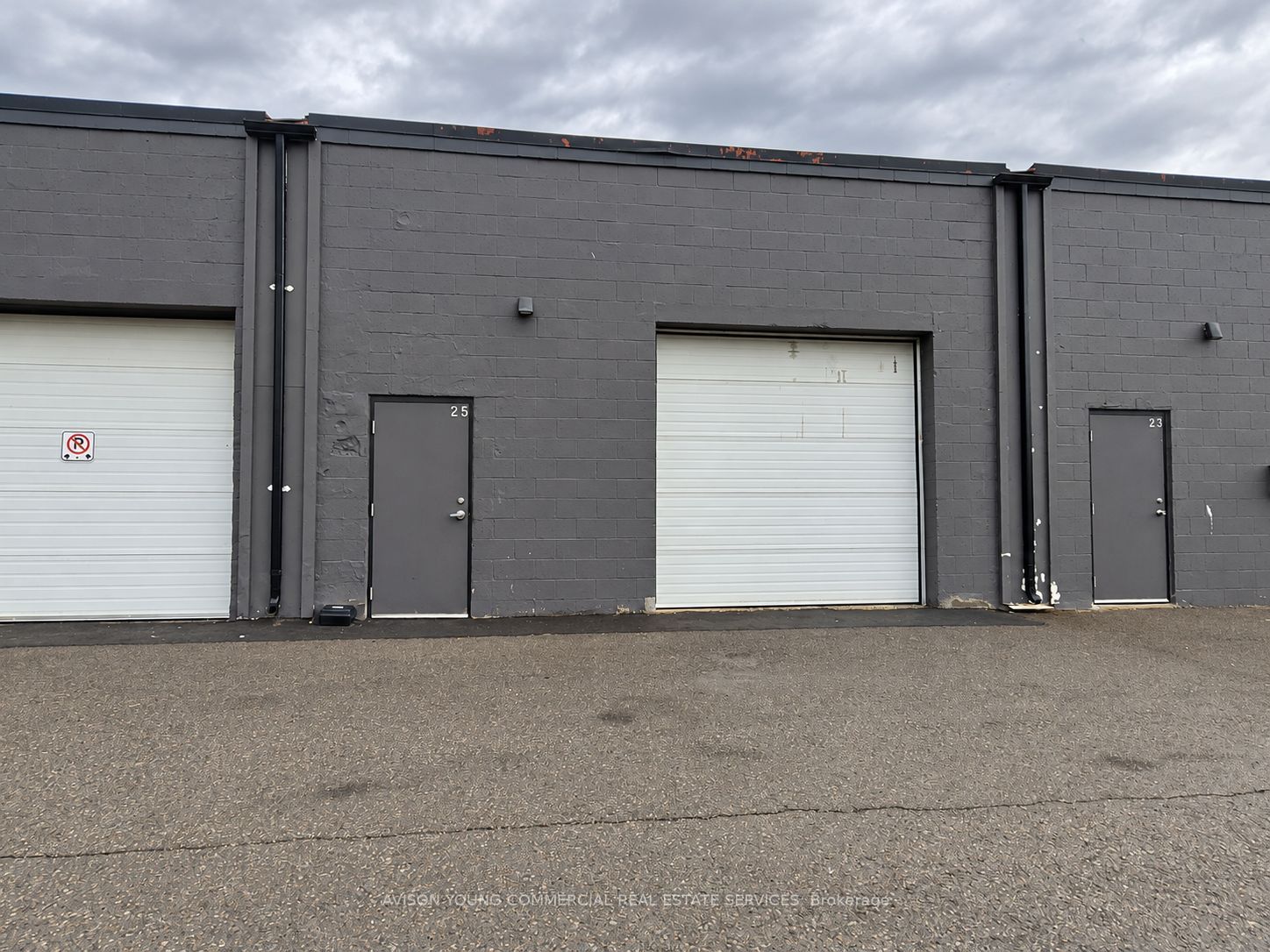 25 Capital Drive Property Photo 12