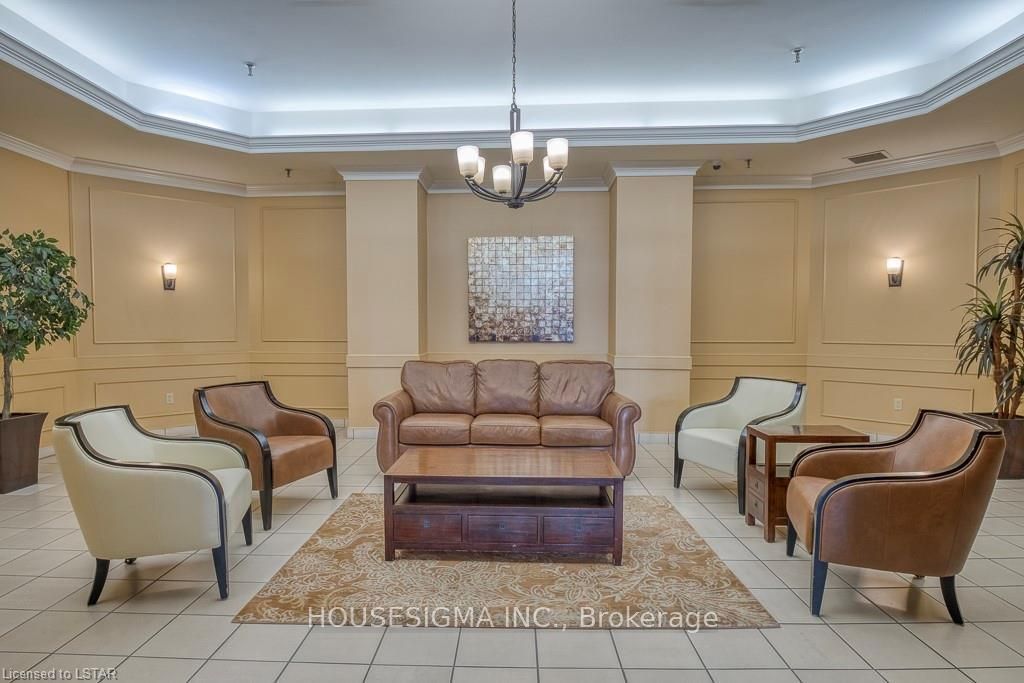 389 Dundas Street 2206 Property Photo 4