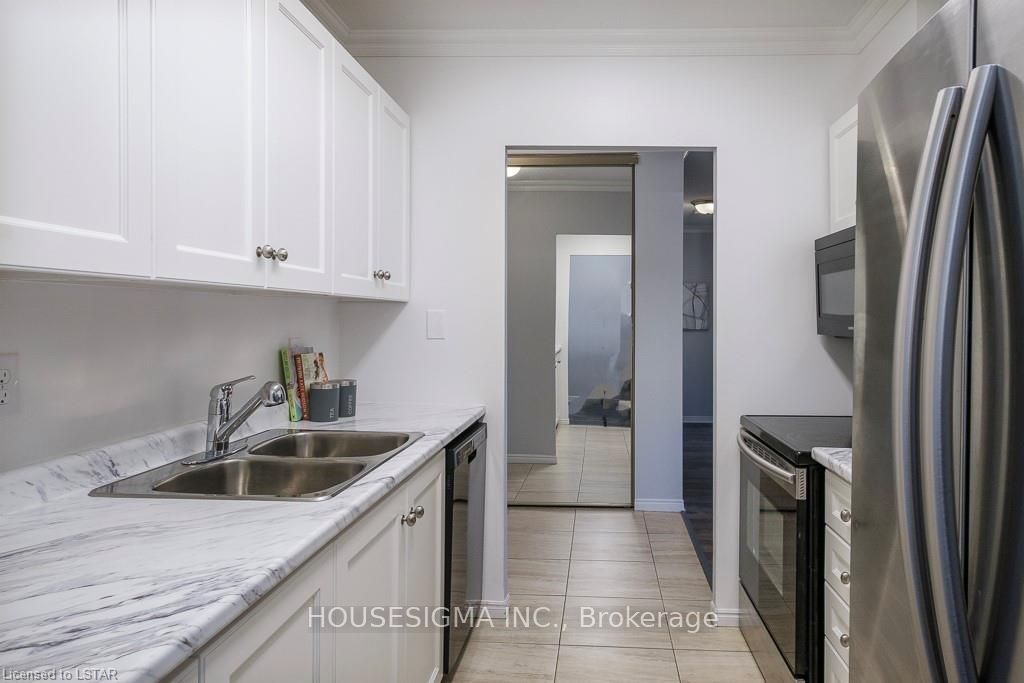 389 Dundas Street 2206 Property Photo 7