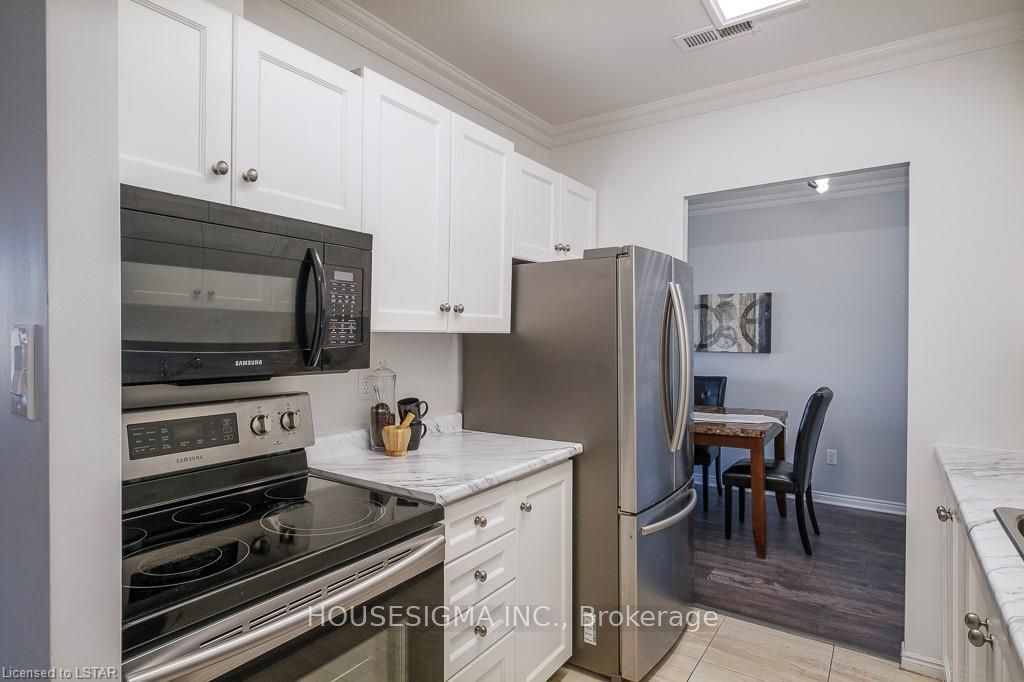 389 Dundas Street 2206 Property Photo 8
