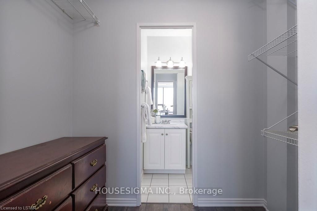 389 Dundas Street 2206 Property Photo 22