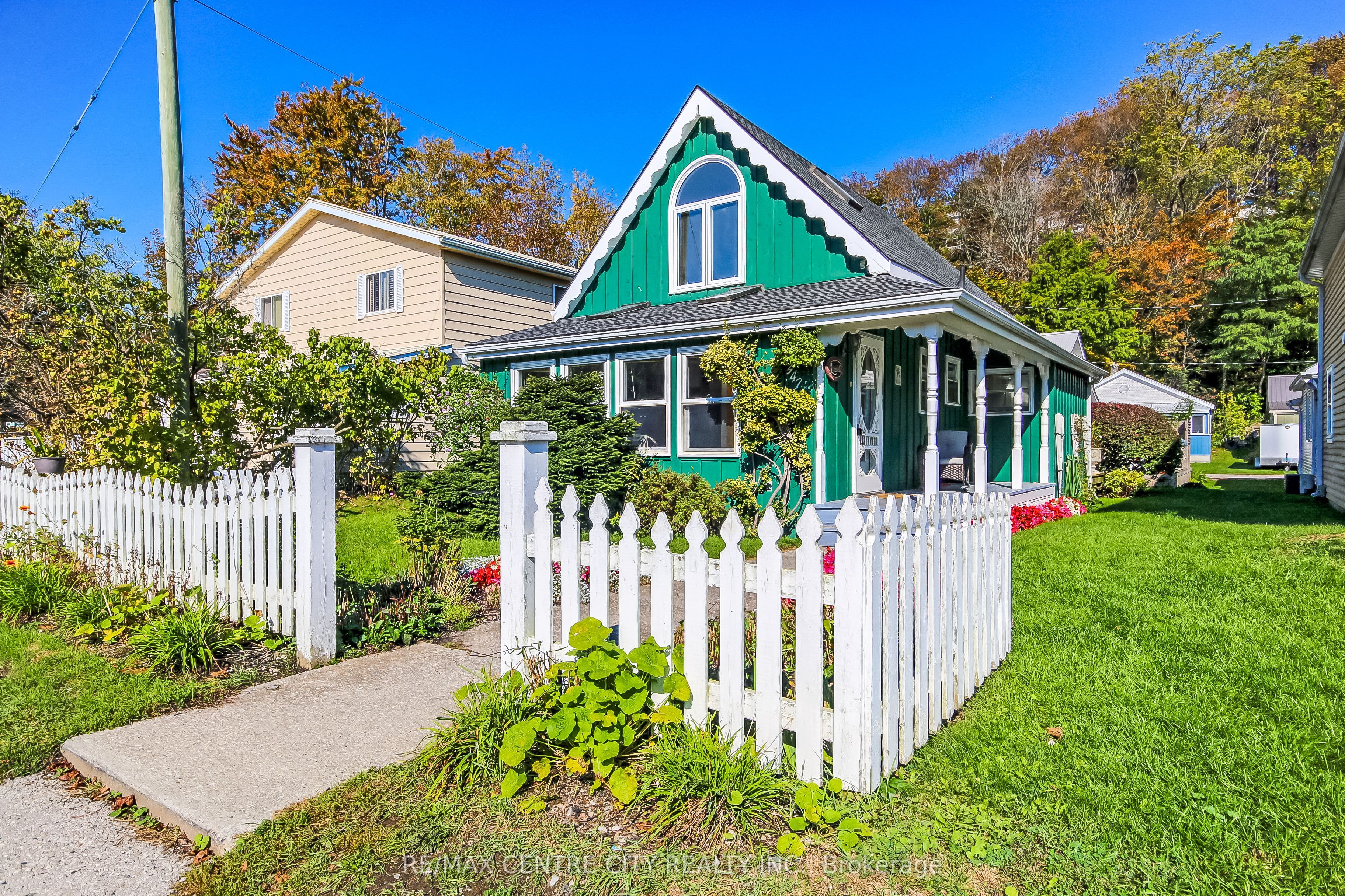 347 Fourth Street Property Photo 1