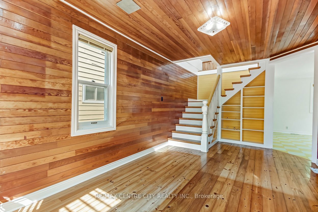 347 Fourth Street Property Photo 5