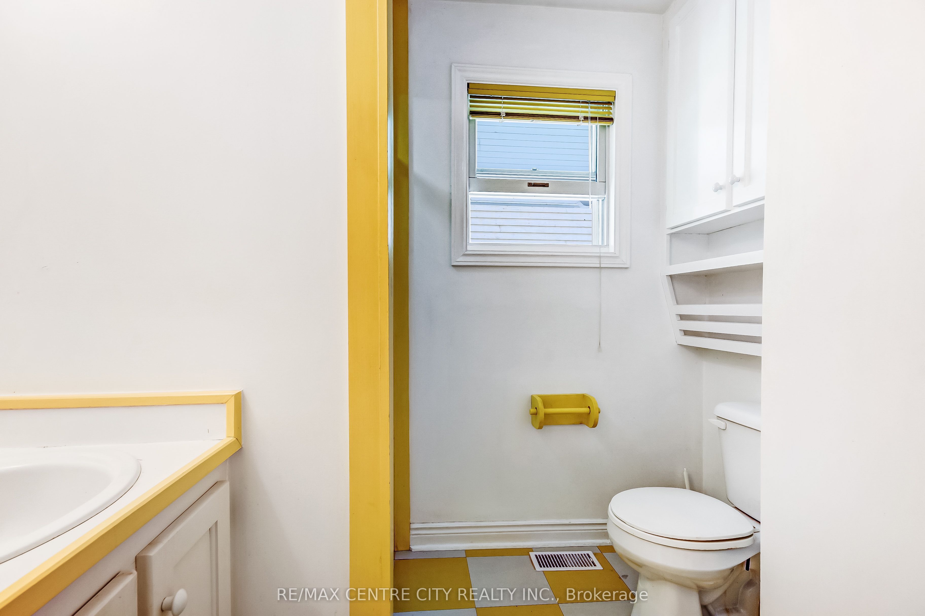 347 Fourth Street Property Photo 9