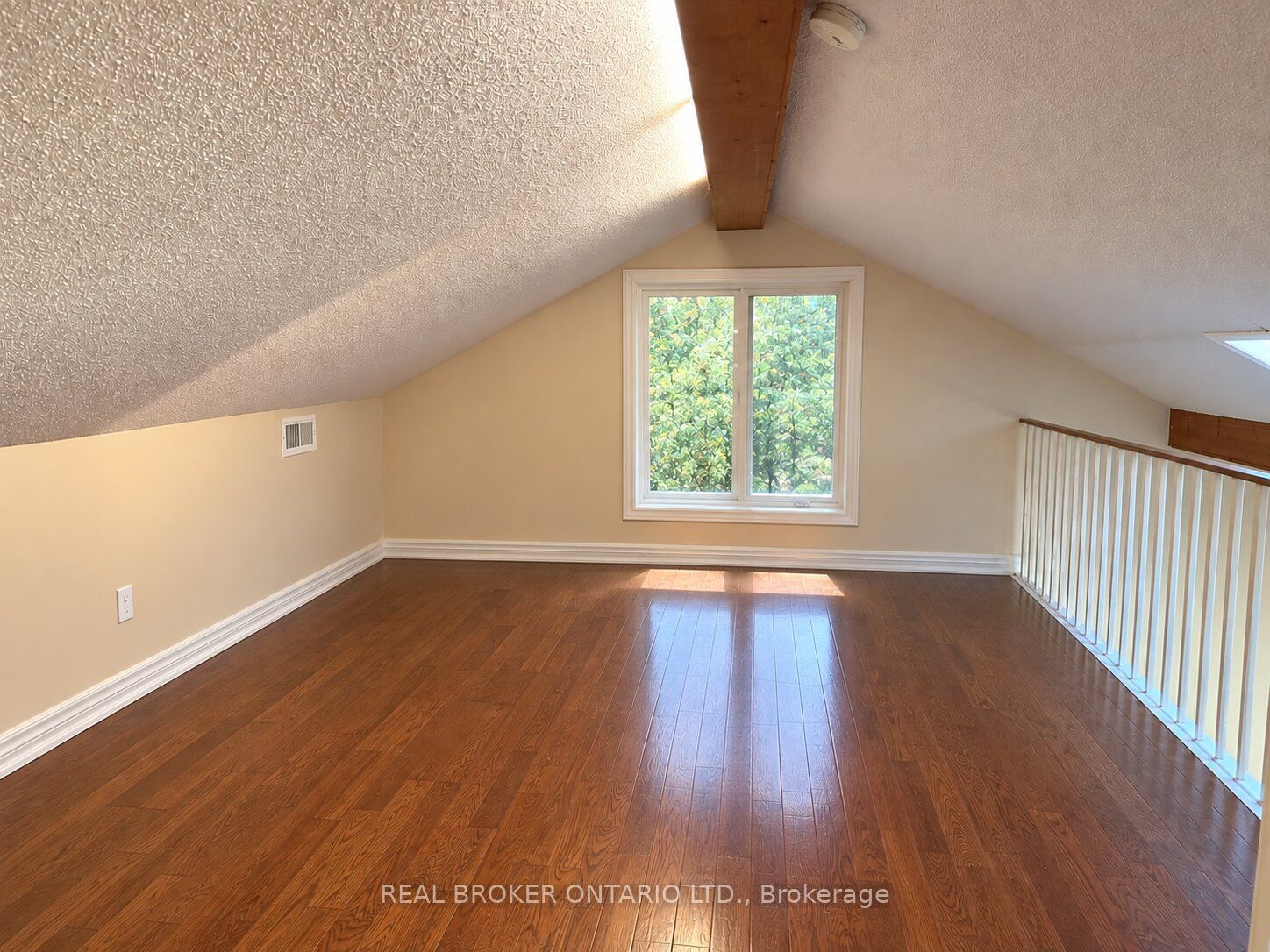 4999 Tufford Road N Property Photo 13