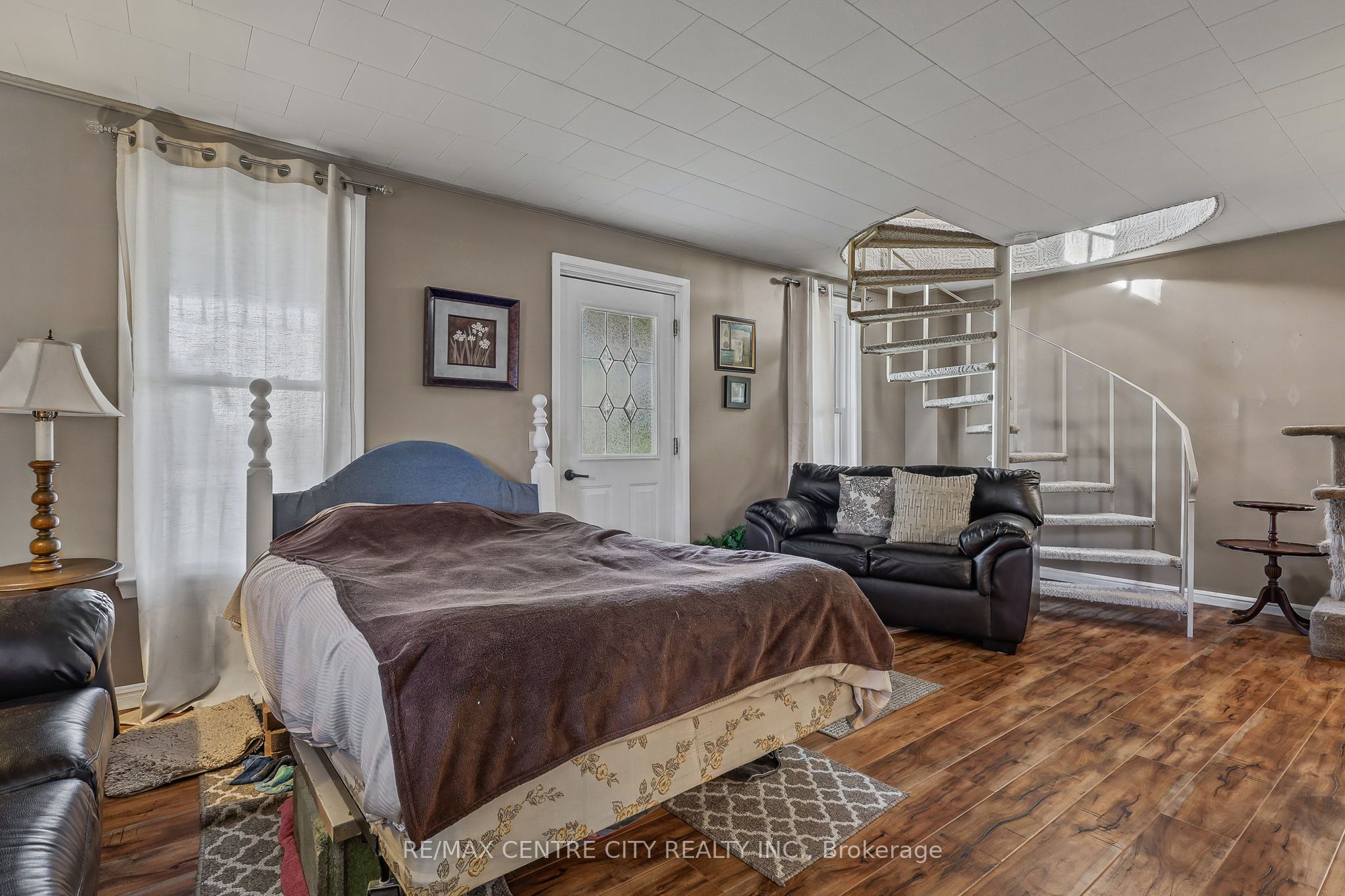9200 Springwater Road Property Photo 19