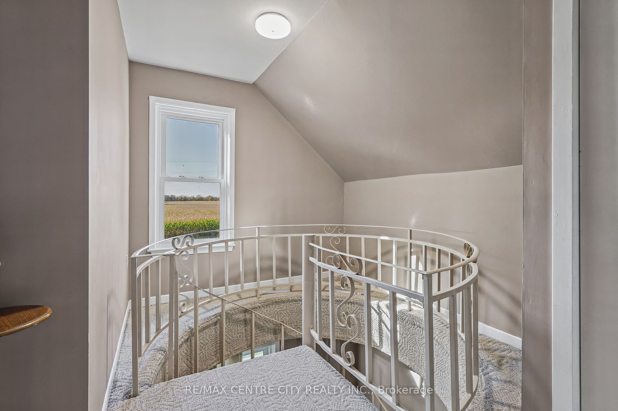 9200 Springwater Road Property Photo 24