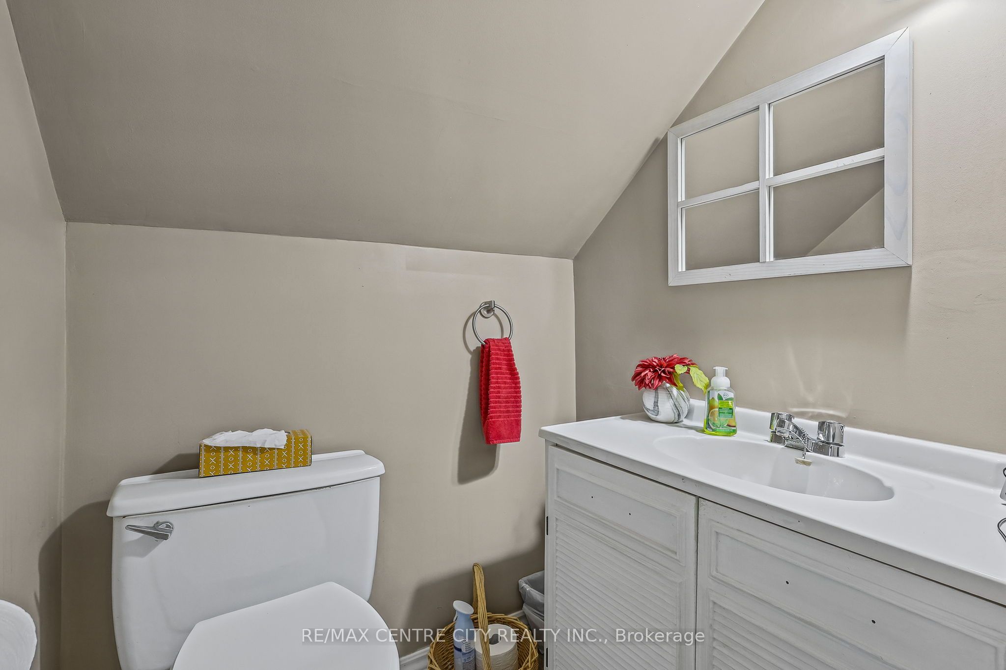 9200 Springwater Road Property Photo 28