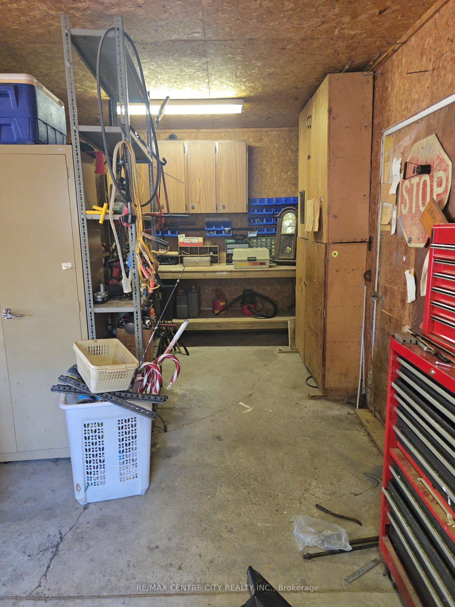 9200 Springwater Road Property Photo 36