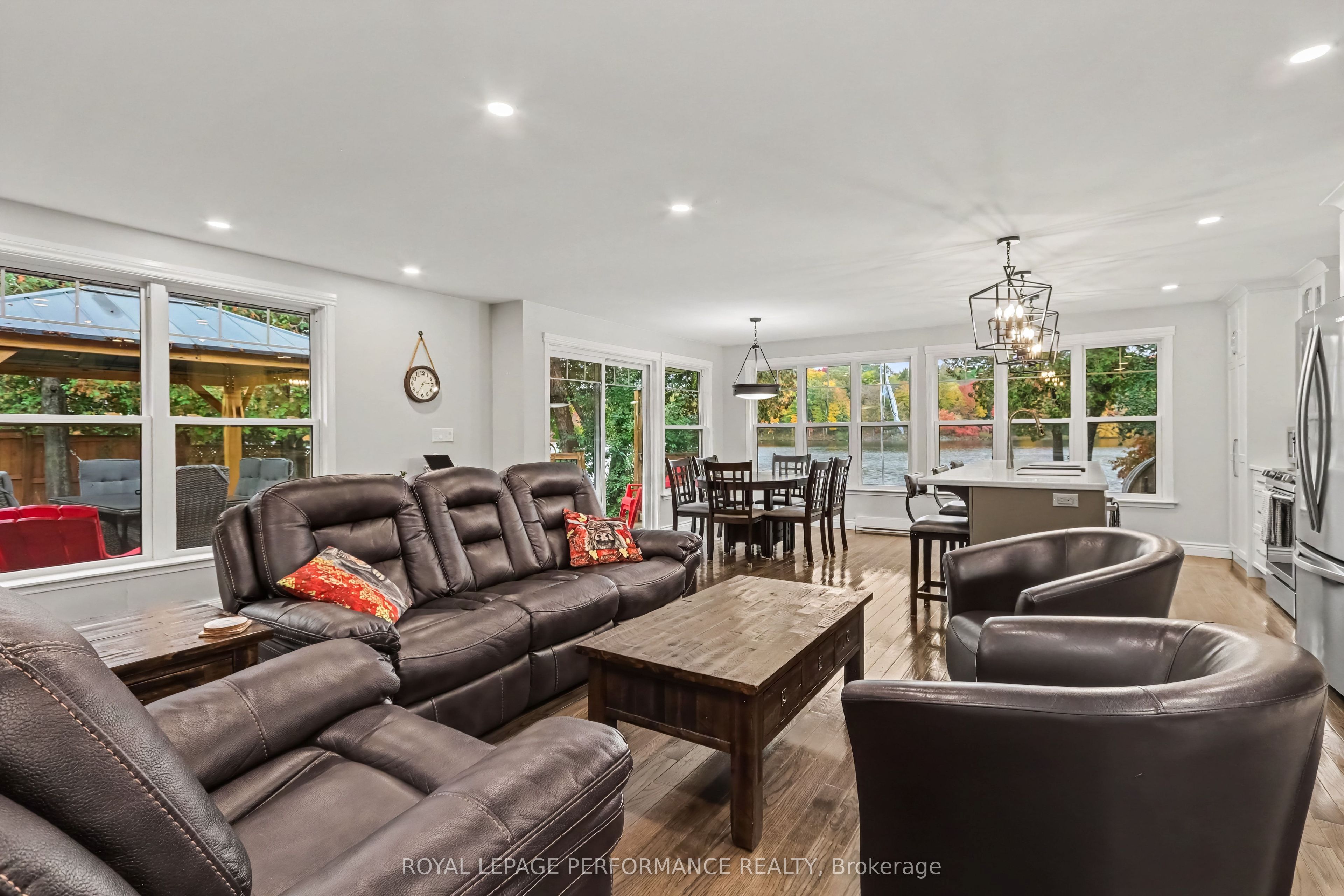 36 Kerry Forest Drive Property Photo 9