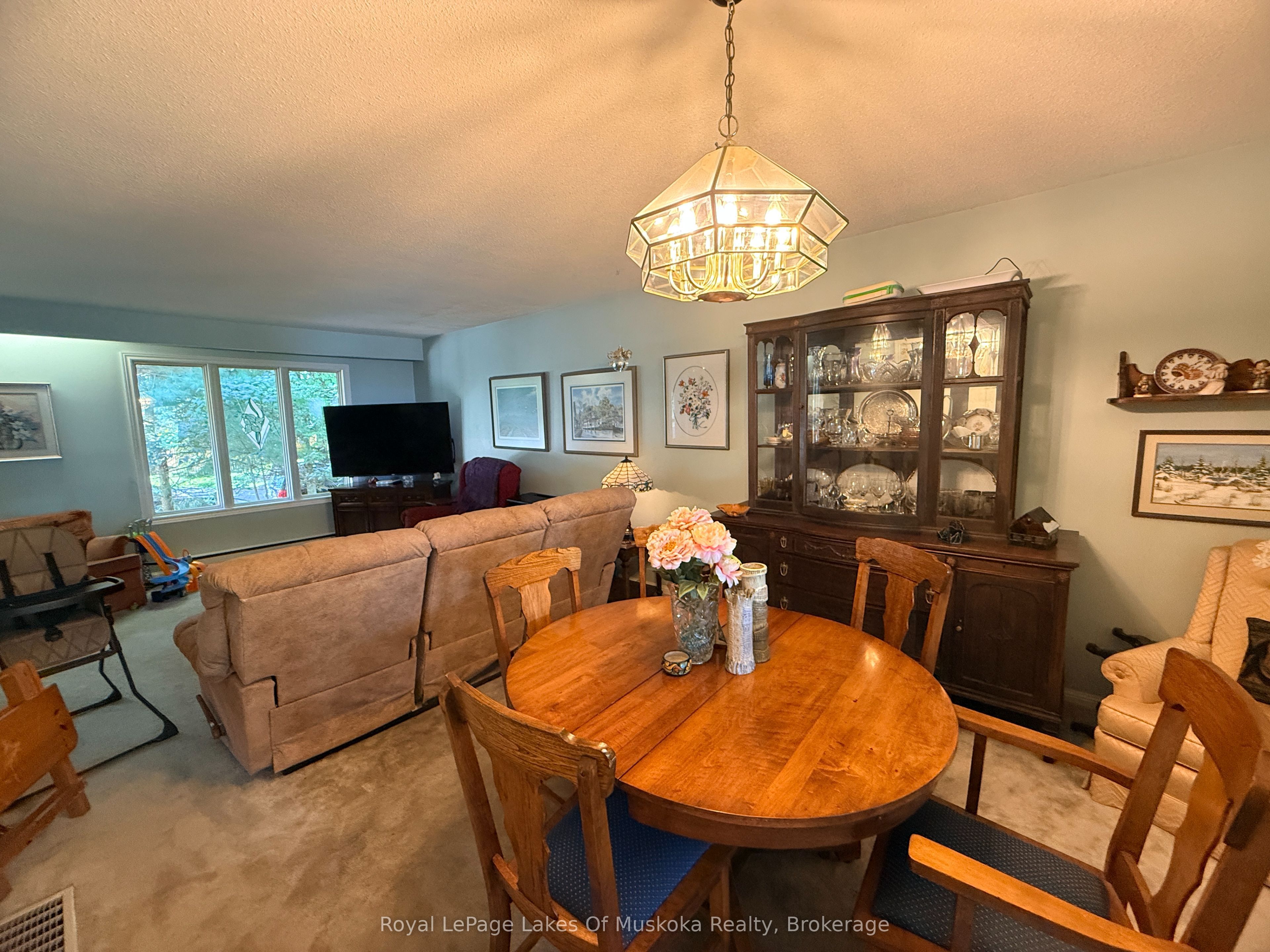 22 Westvale Drive Property Photo 4