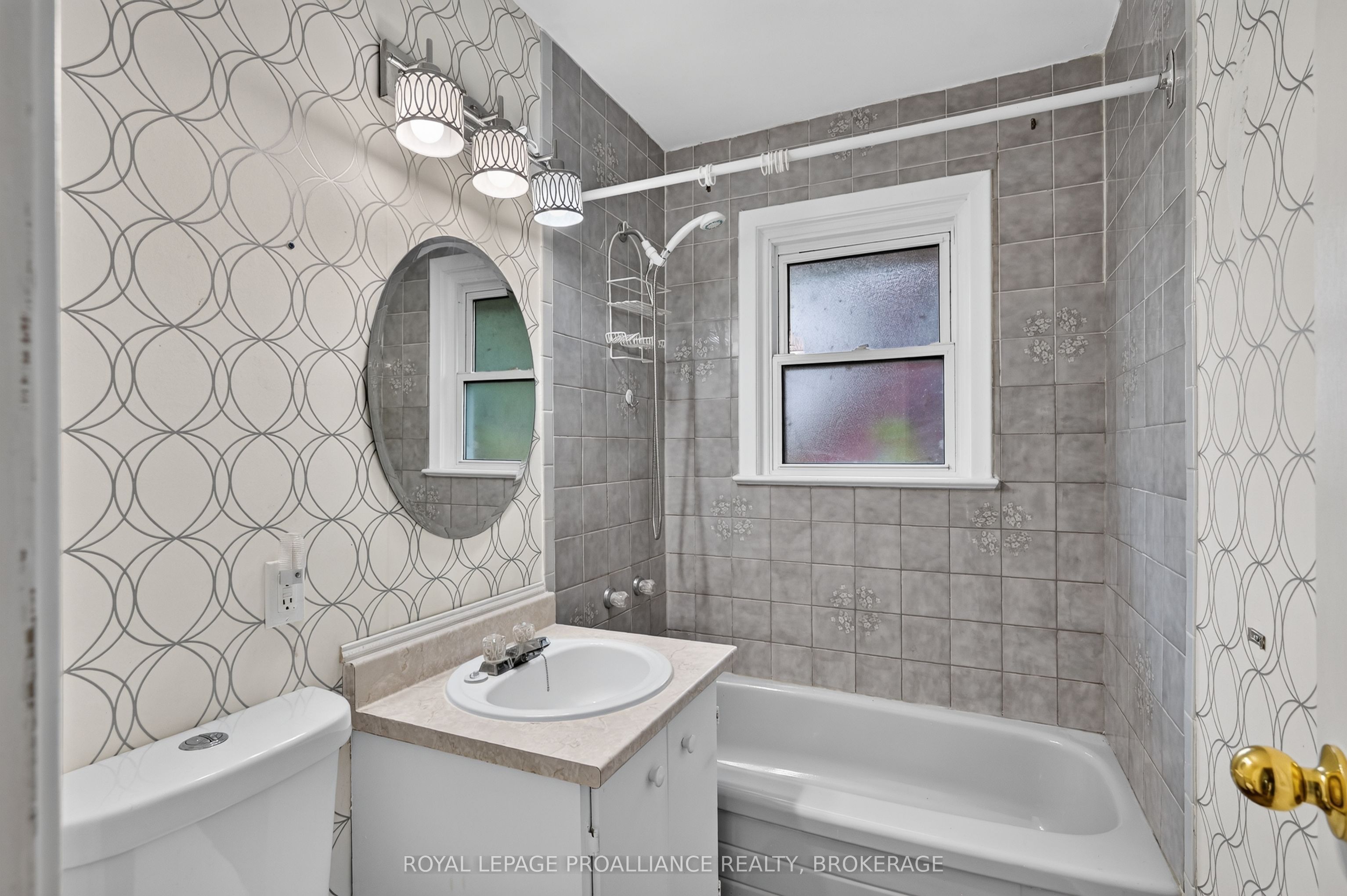 39 Fairfield Boulevard Property Photo 13