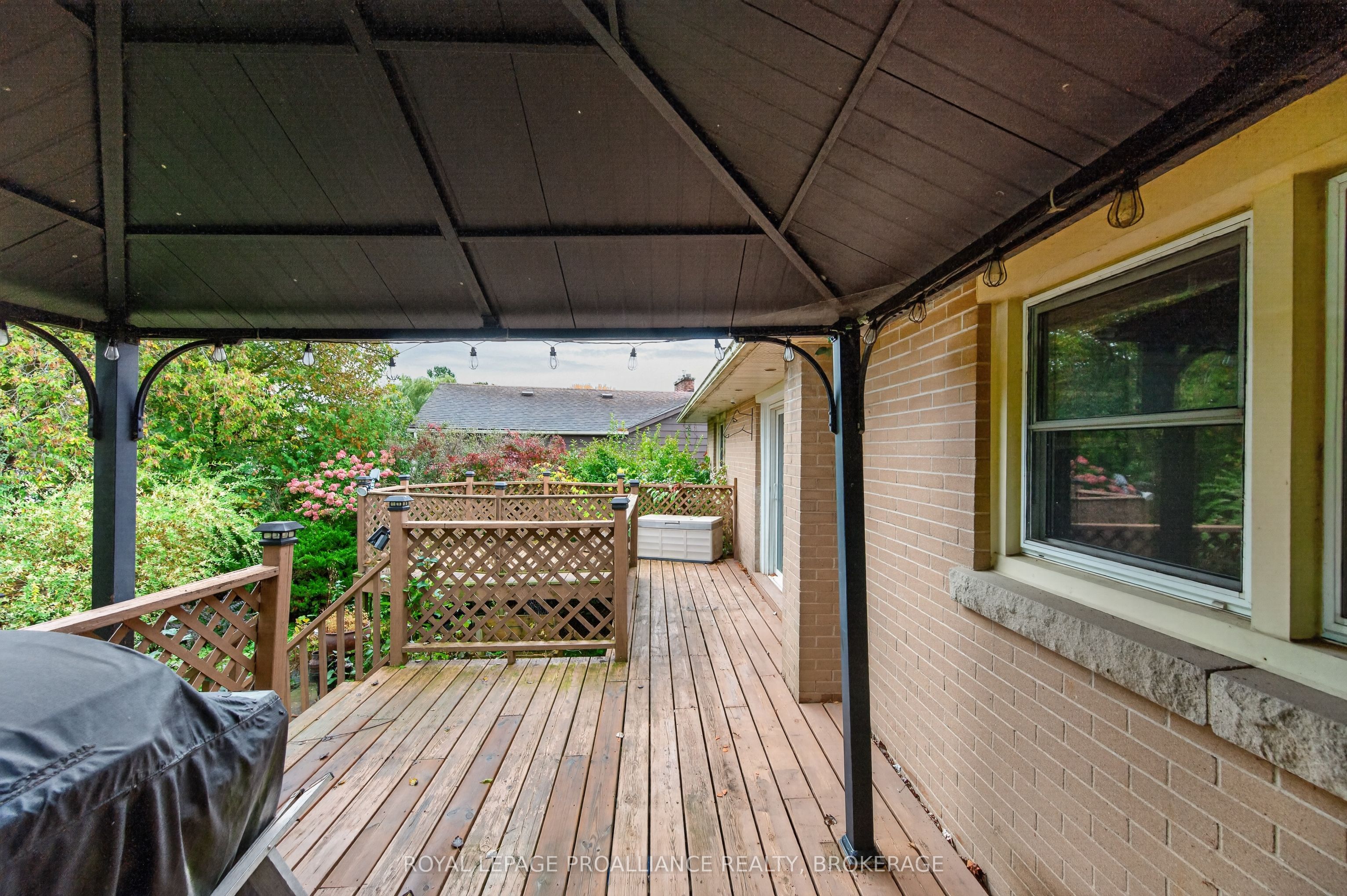 39 Fairfield Boulevard Property Photo 25