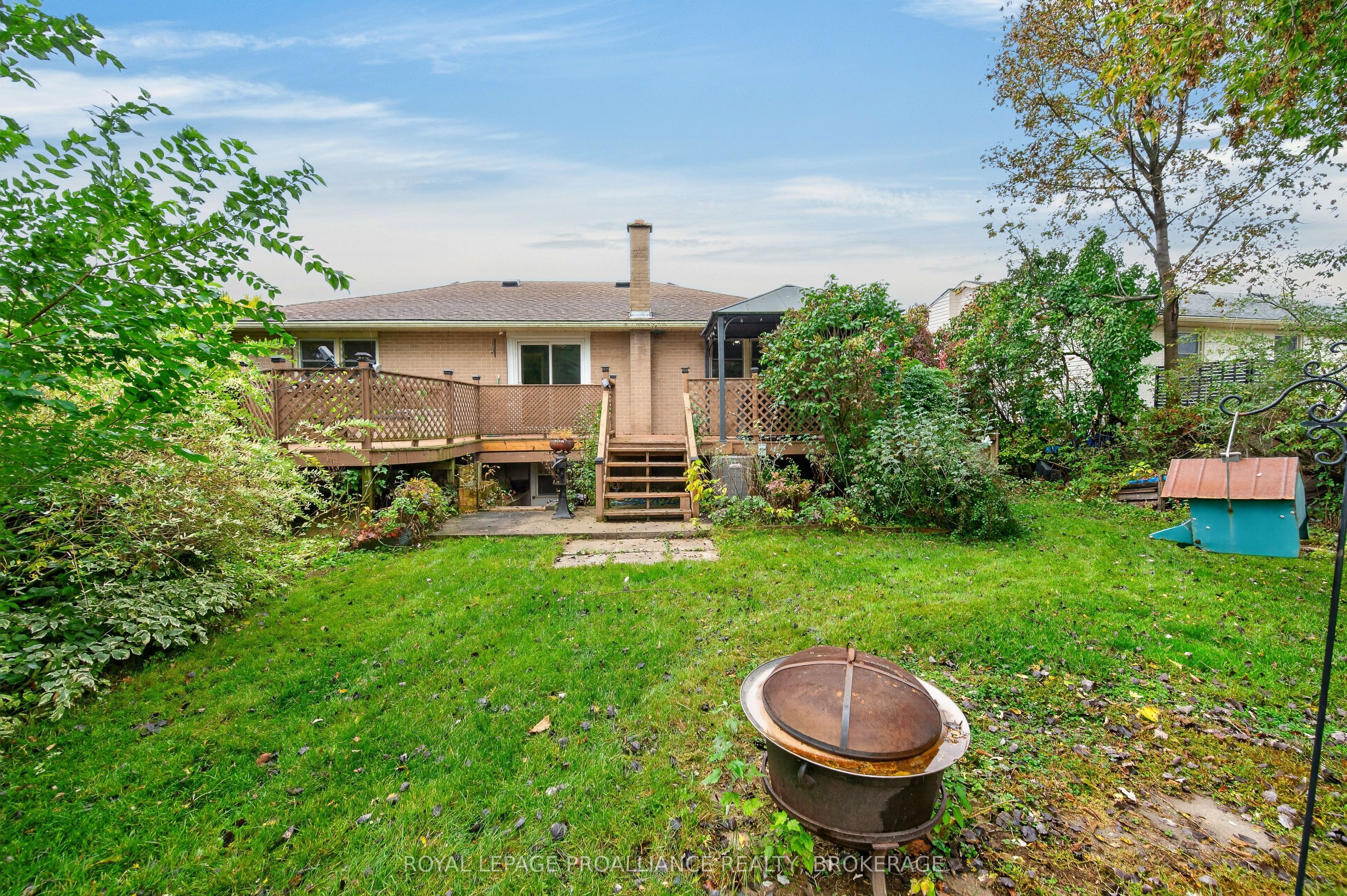 39 Fairfield Boulevard Property Photo 29