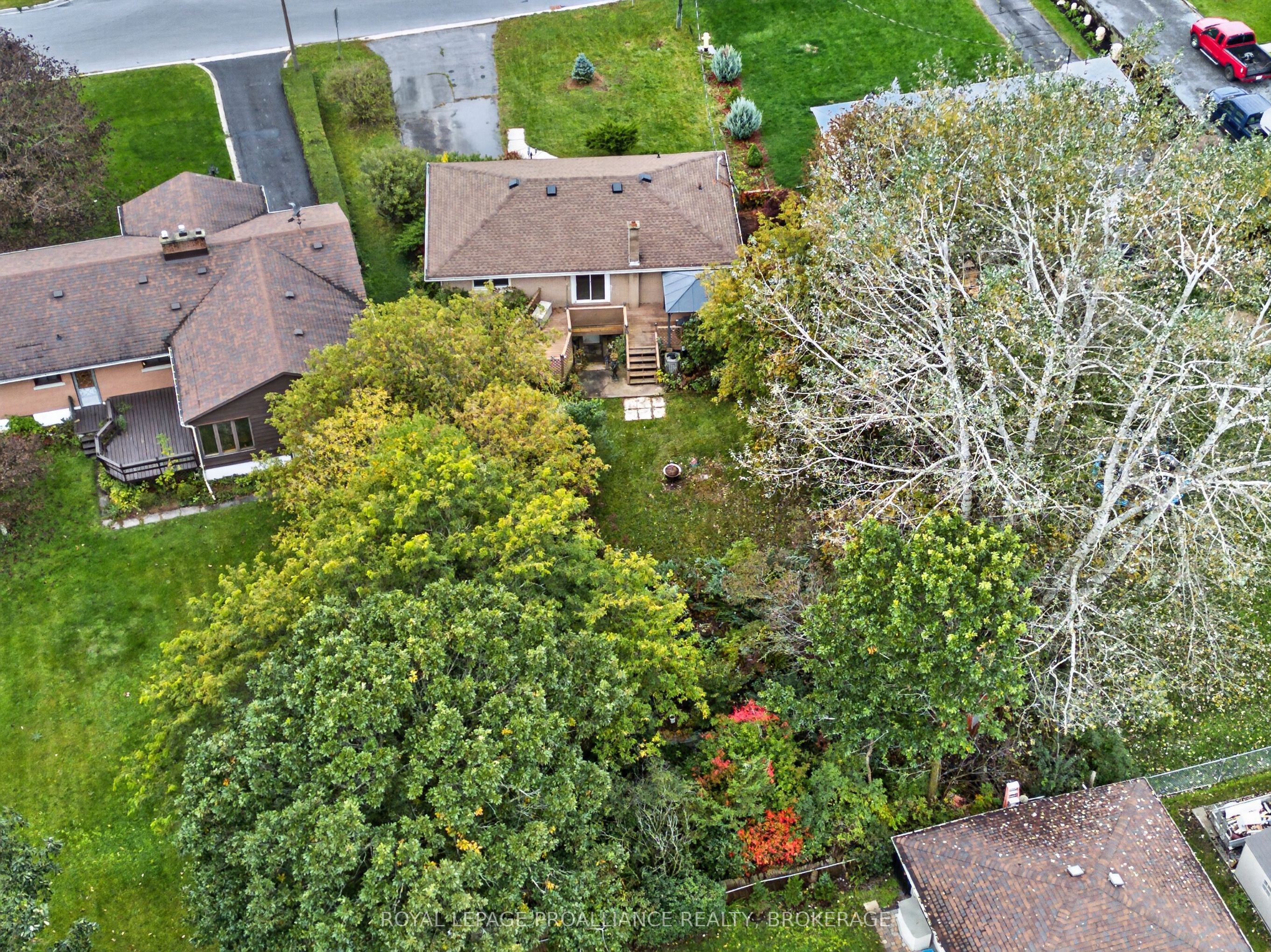 39 Fairfield Boulevard Property Photo 30