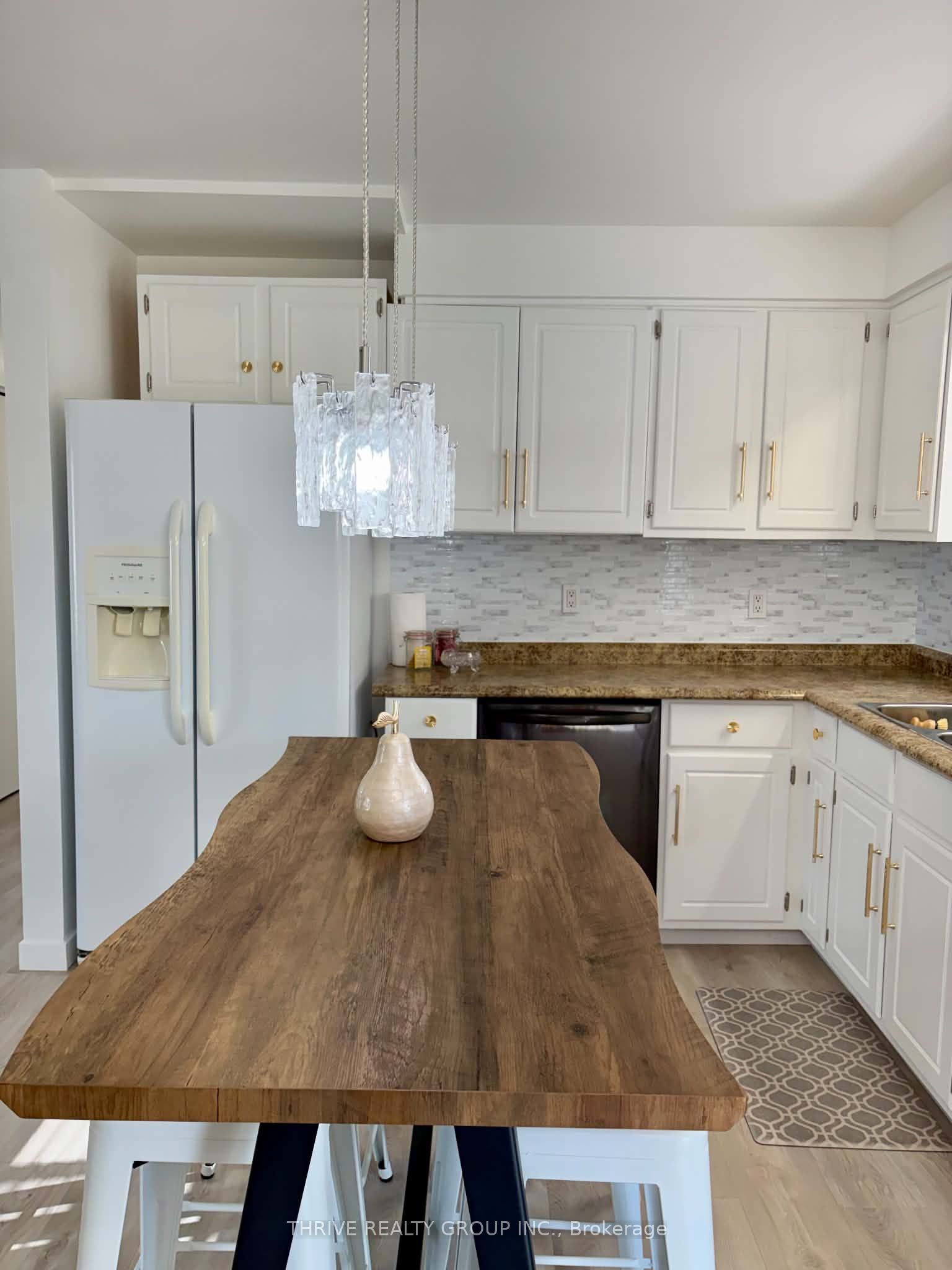 182 Elizabeth Street Property Photo 5
