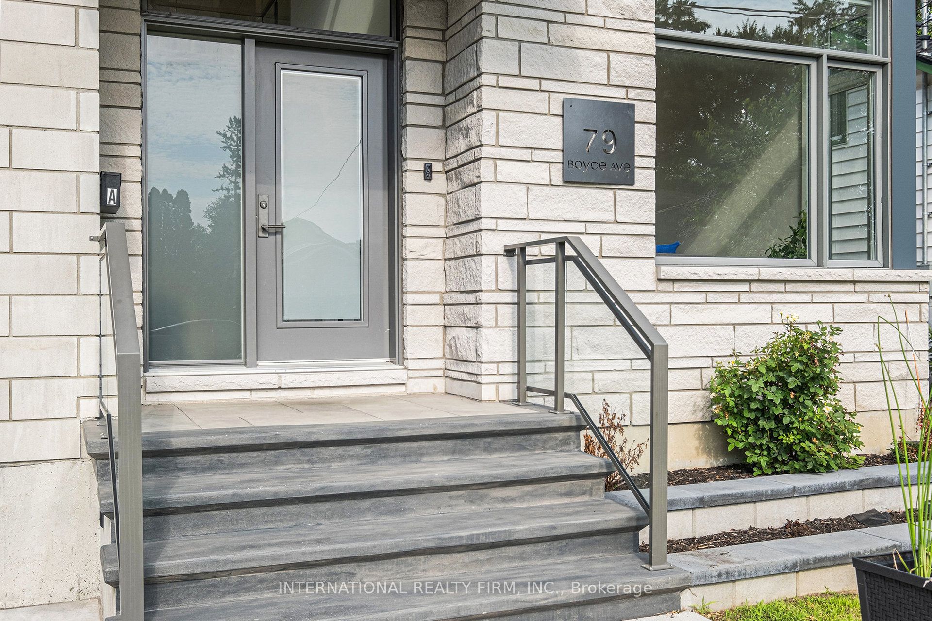 79 Boyce Avenue Property Photo 3