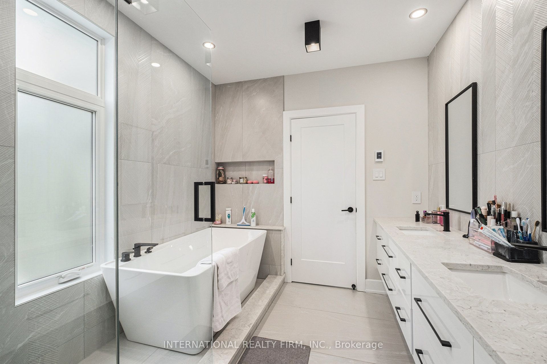 79 Boyce Avenue Property Photo 21