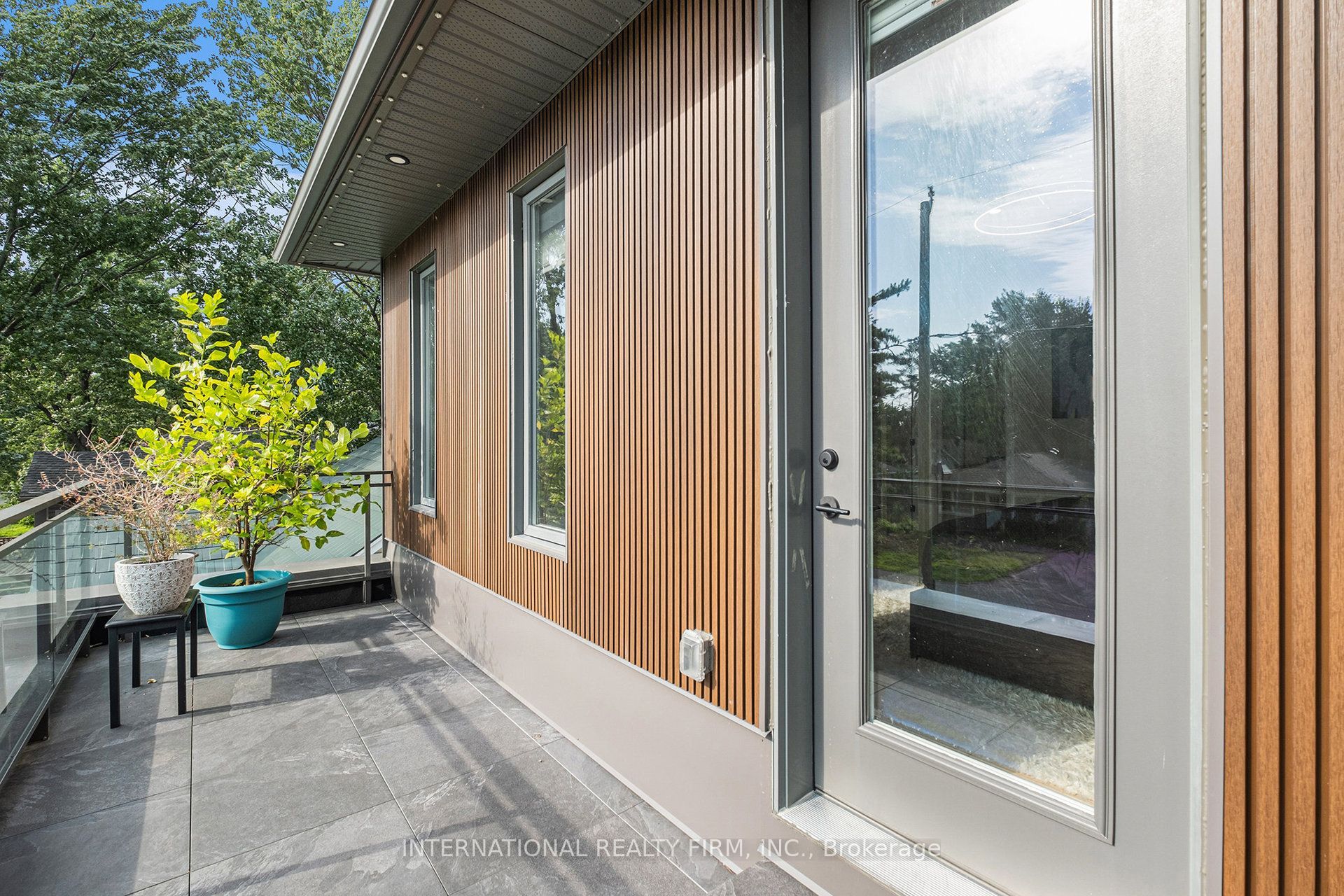 79 Boyce Avenue Property Photo 32