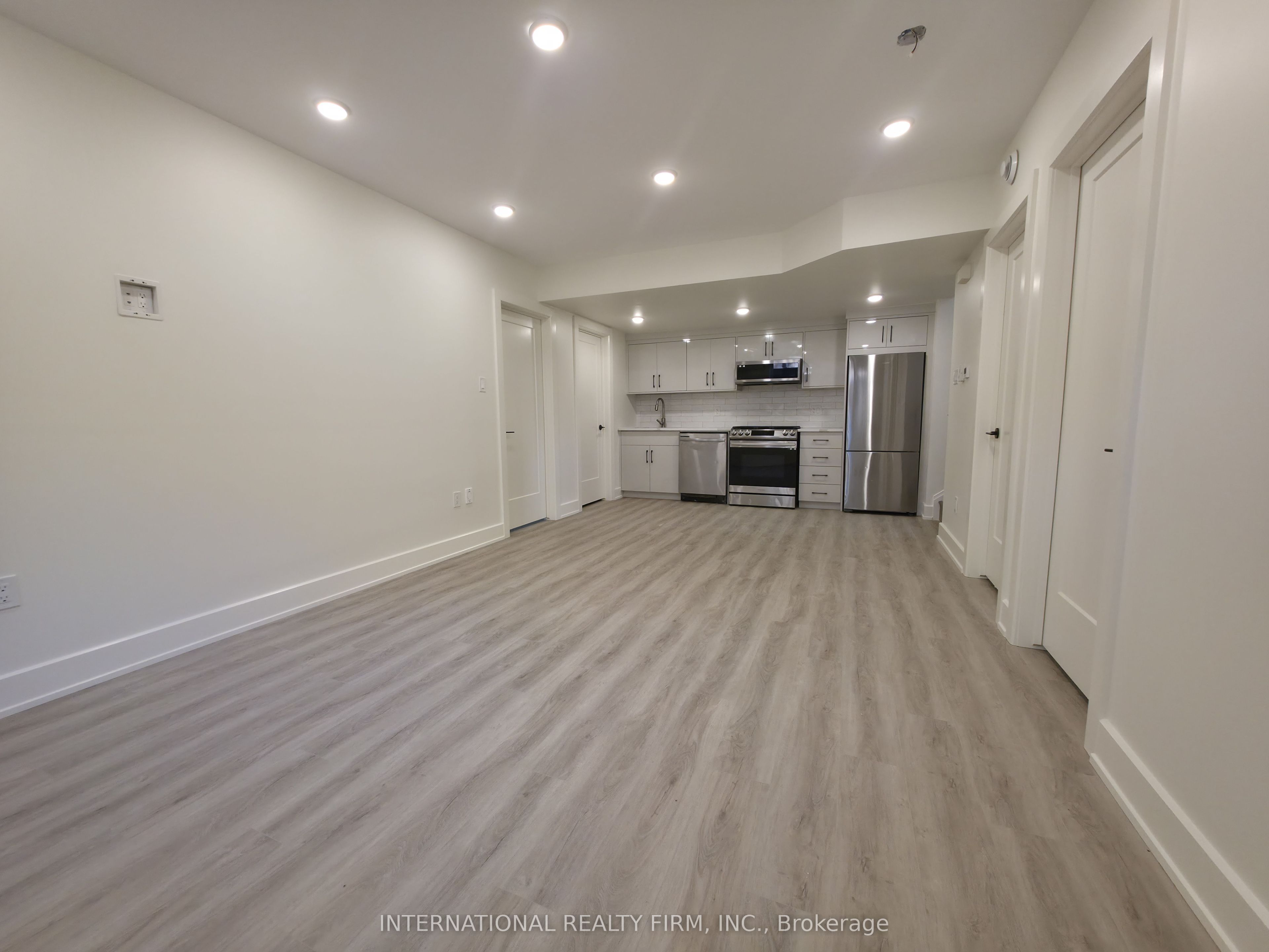 79 Boyce Avenue Property Photo 42