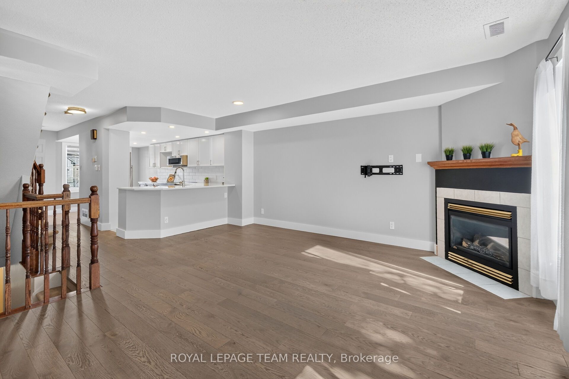 4482 Harper Avenue Property Photo 8