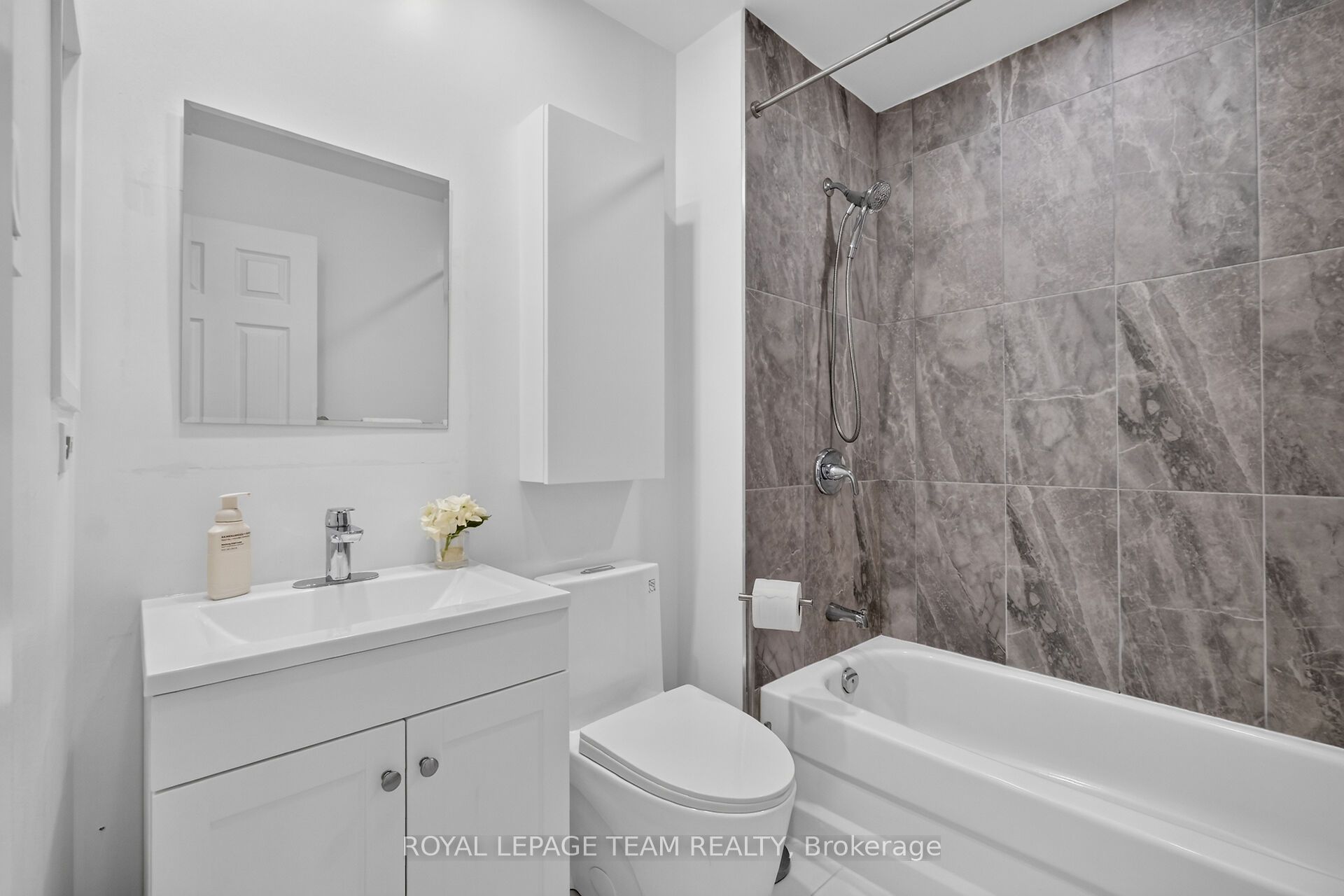 4482 Harper Avenue Property Photo 16