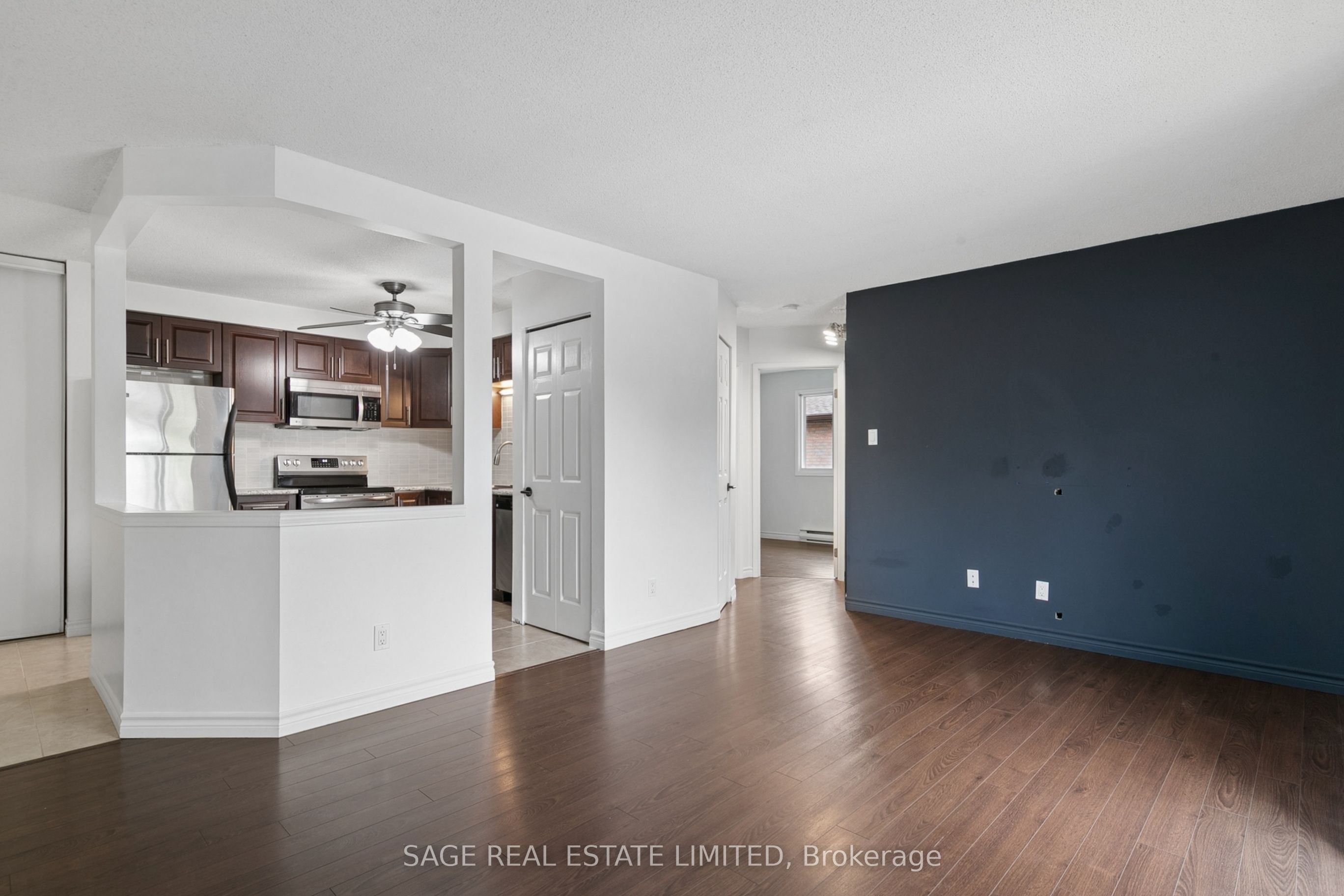 327 Northlake Drive 10 Property Photo 1