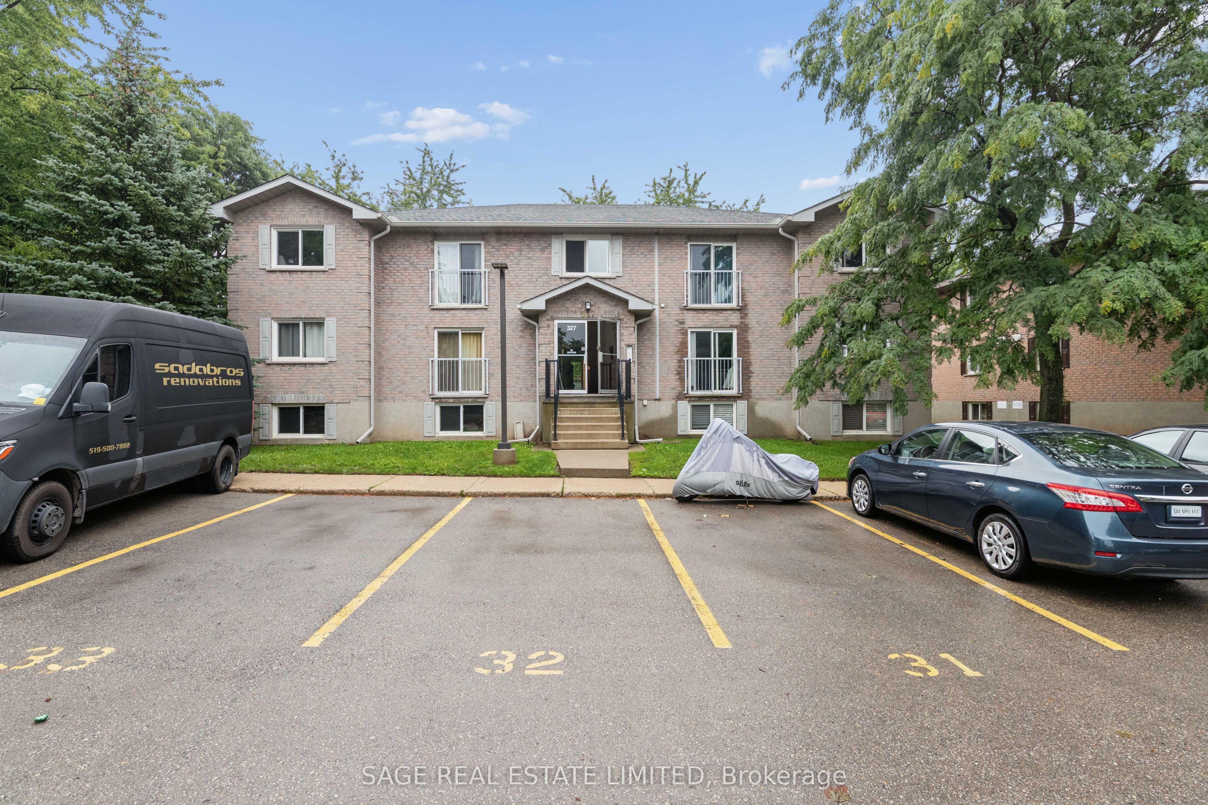 327 Northlake Drive 10 Property Photo 2