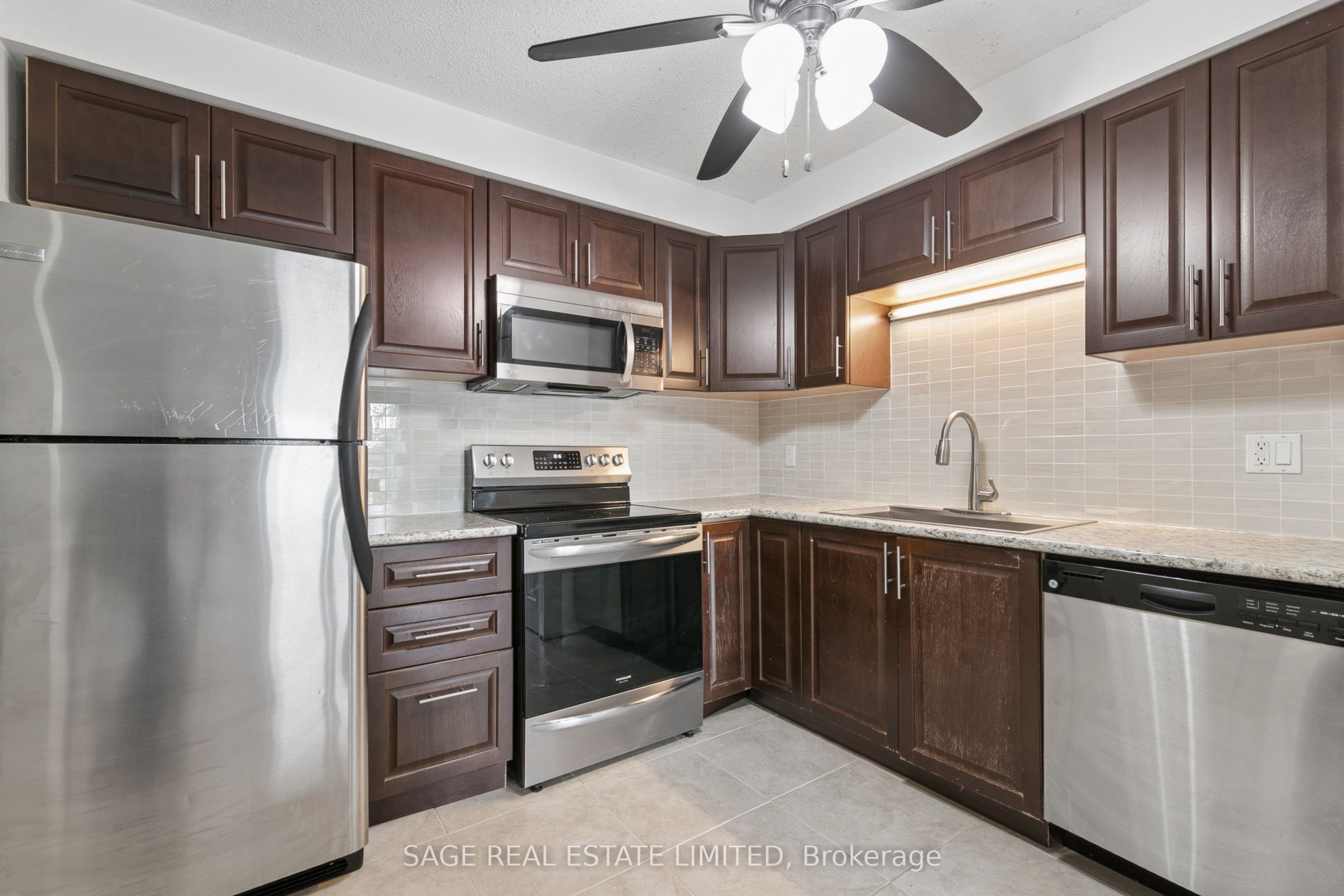 327 Northlake Drive 10 Property Photo 6