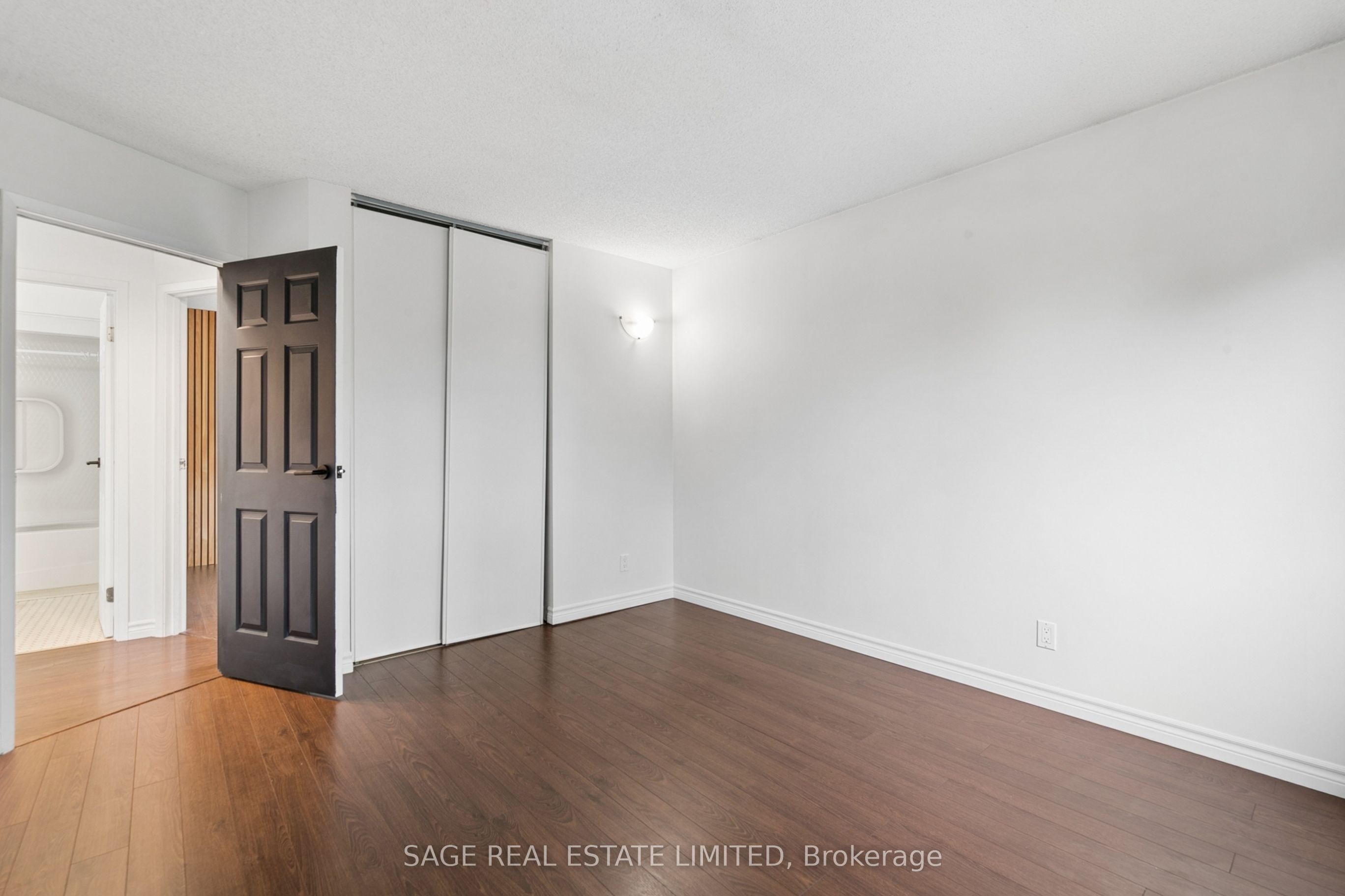 327 Northlake Drive 10 Property Photo 12
