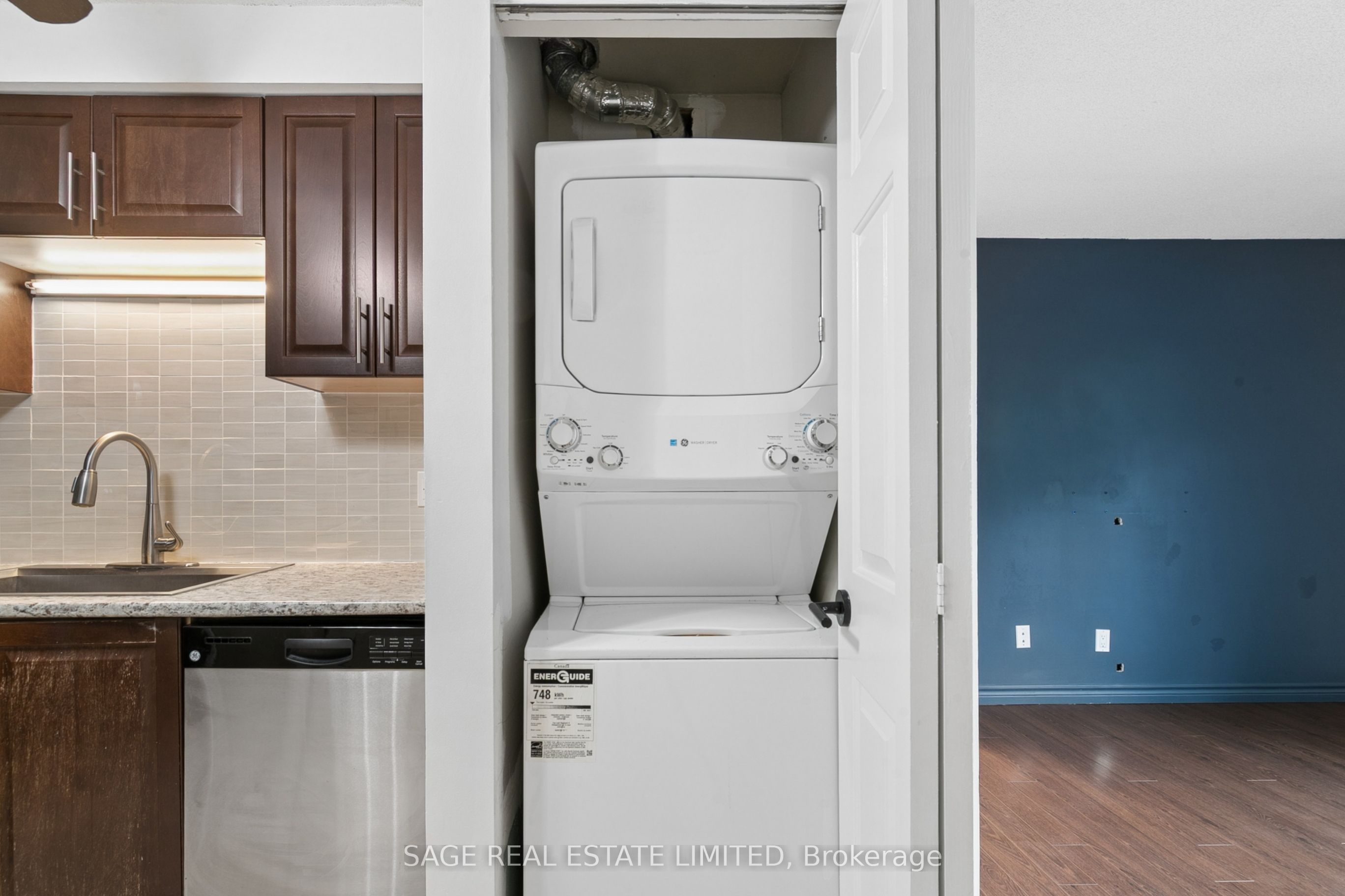 327 Northlake Drive 10 Property Photo 16