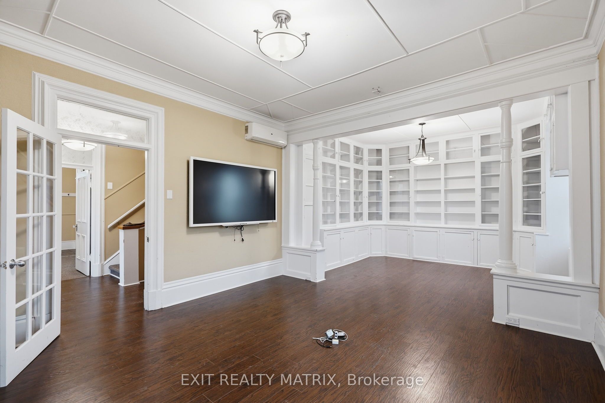 425 Water Street E Property Photo 4
