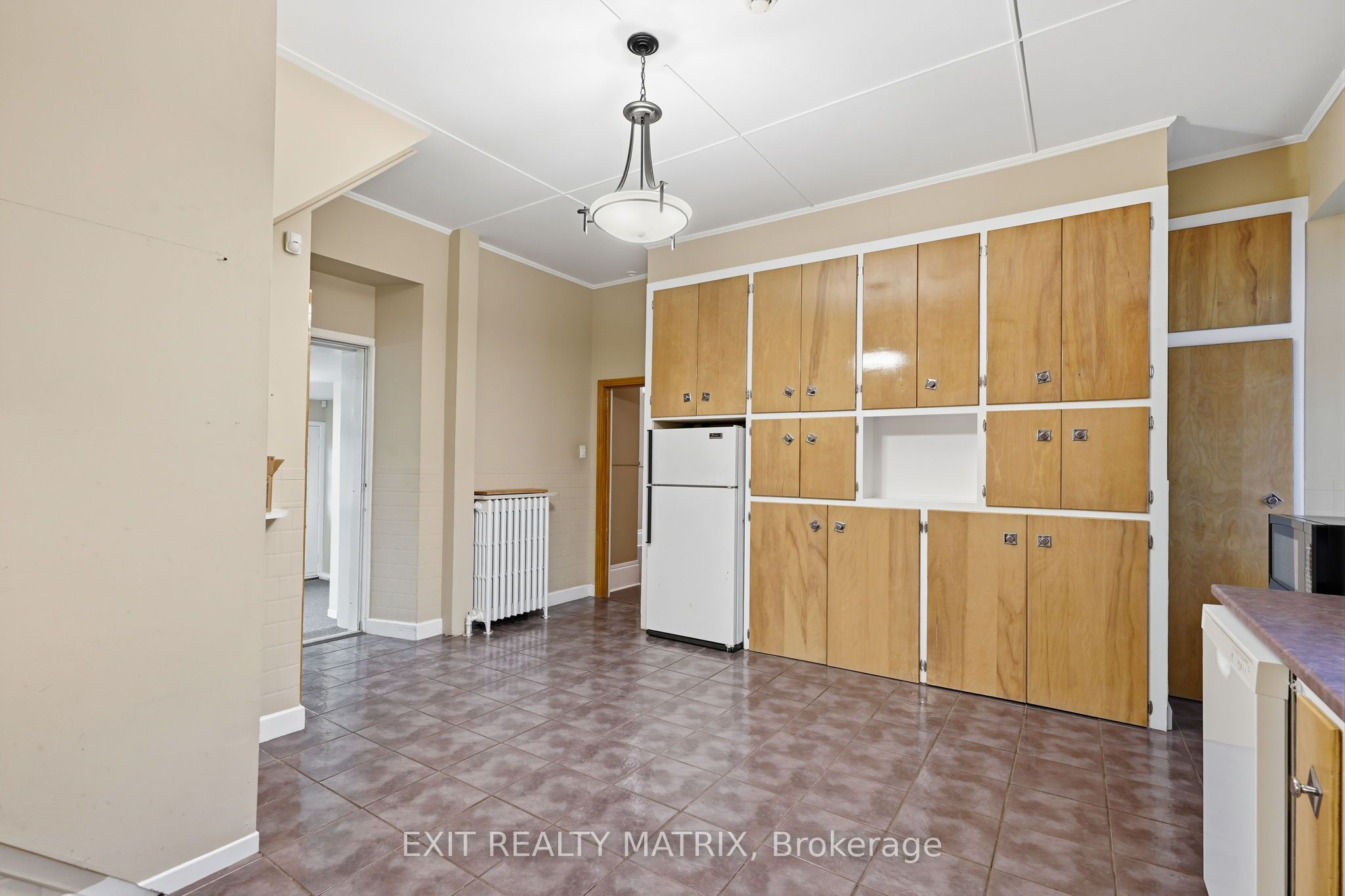 425 Water Street E Property Photo 12