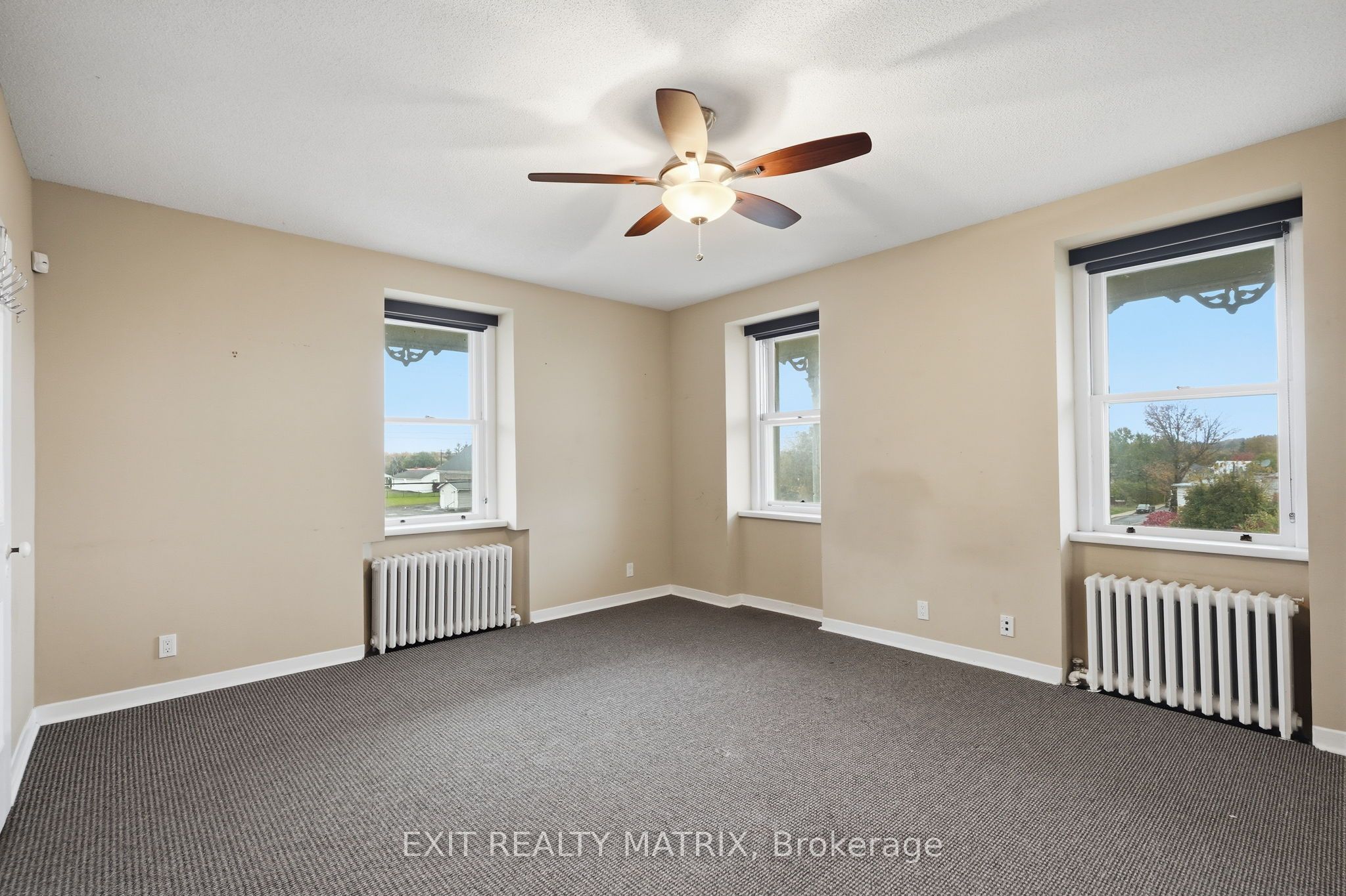 425 Water Street E Property Photo 19
