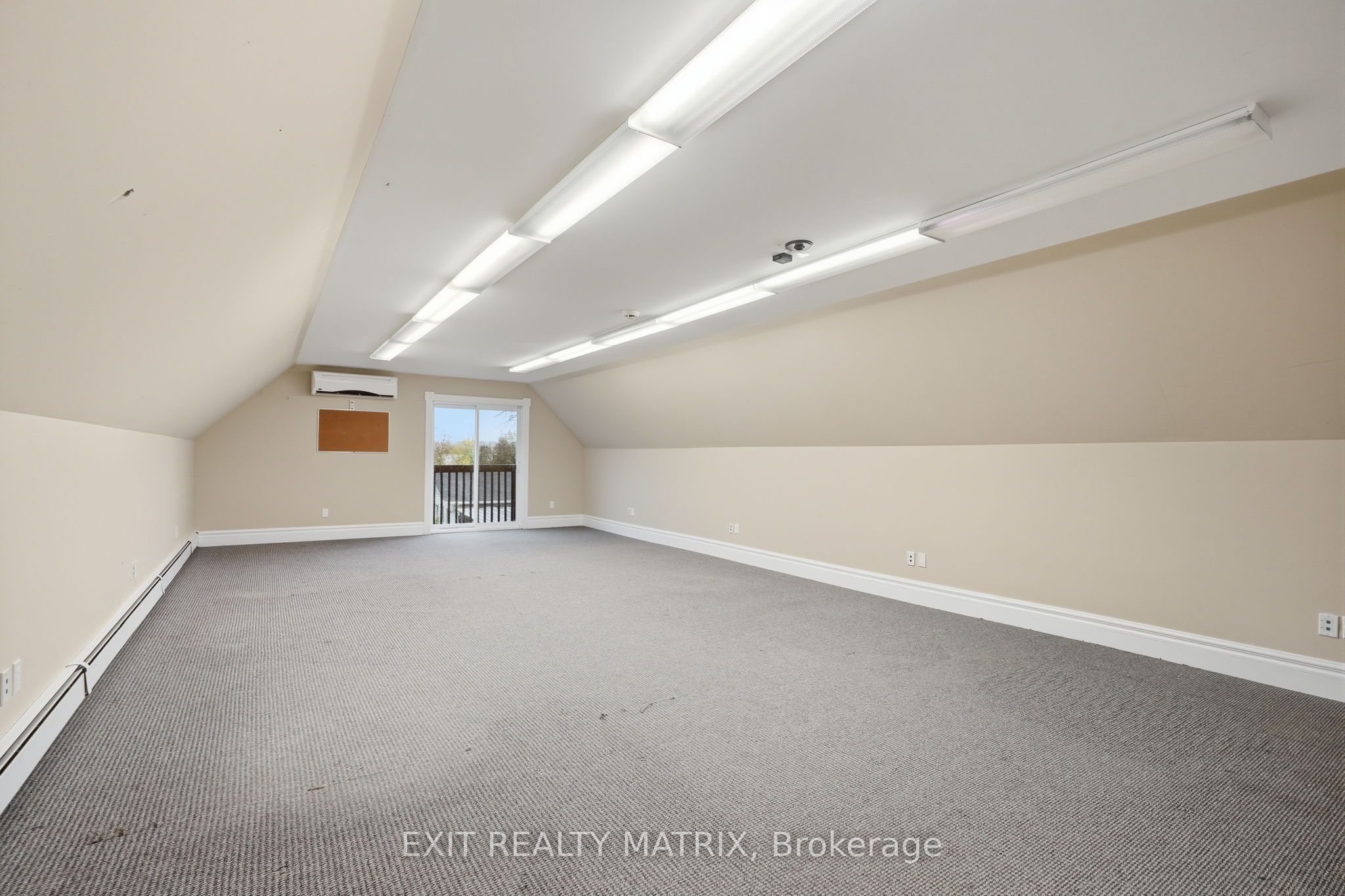425 Water Street E Property Photo 31