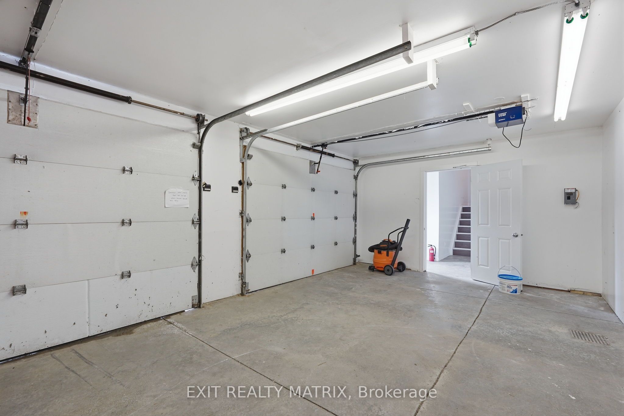 425 Water Street E Property Photo 33