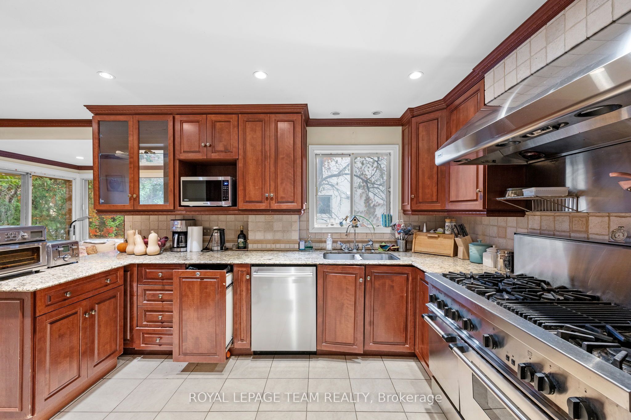 96 Putman Avenue Property Photo 7