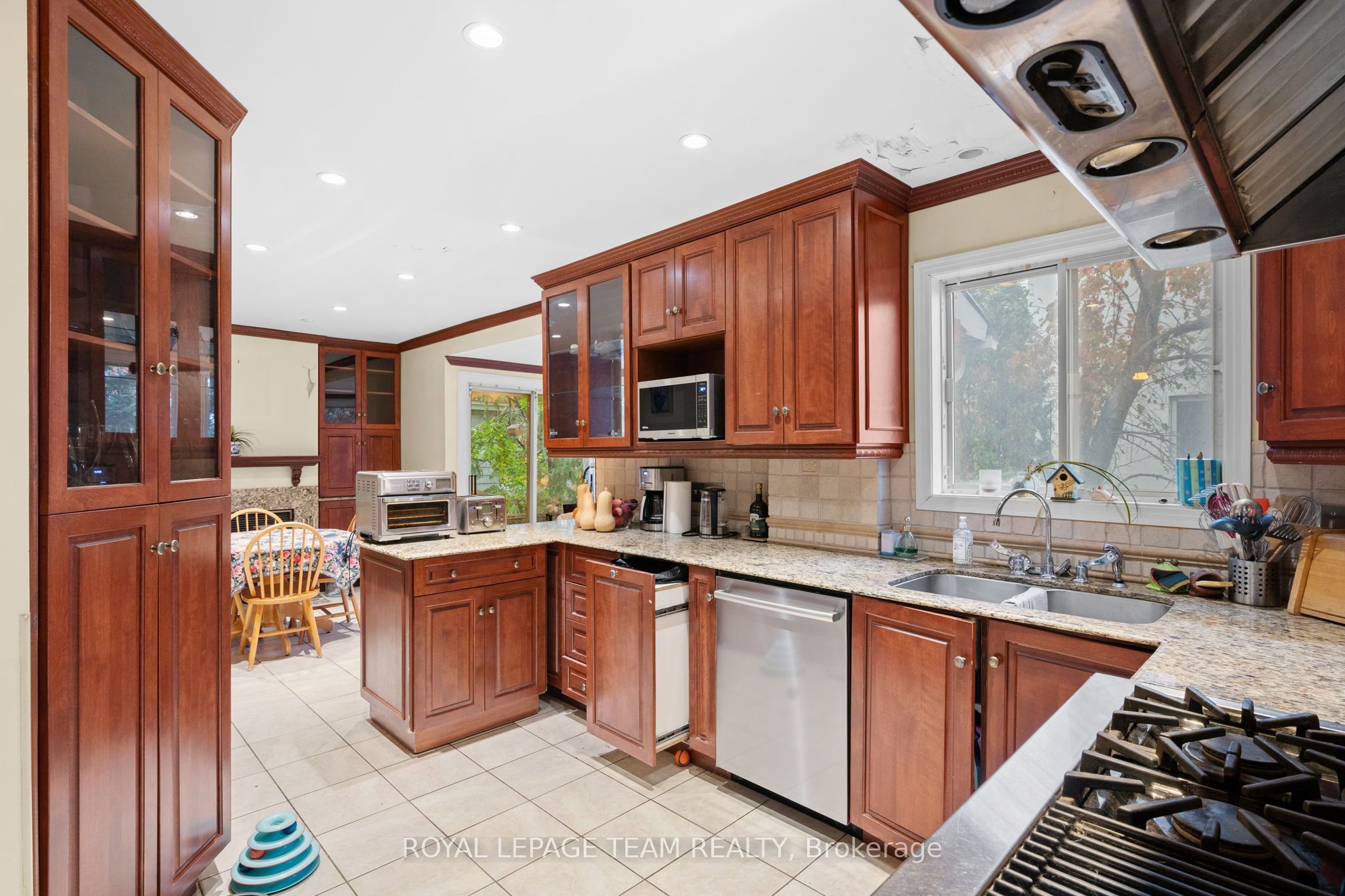 96 Putman Avenue Property Photo 8