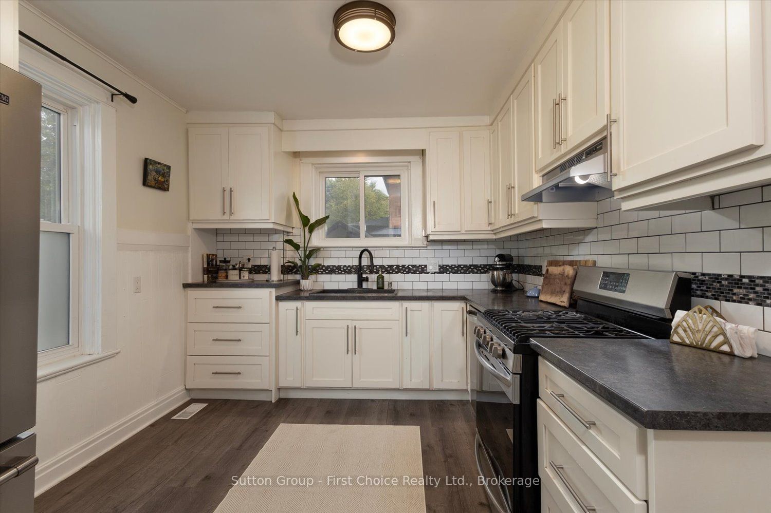 222 Brunswick Street Property Photo 8