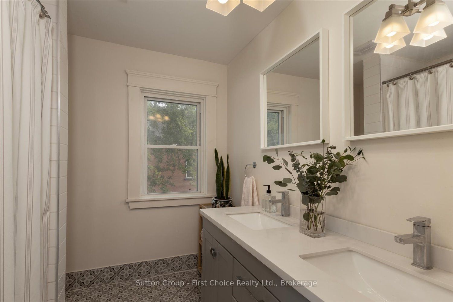 222 Brunswick Street Property Photo 14
