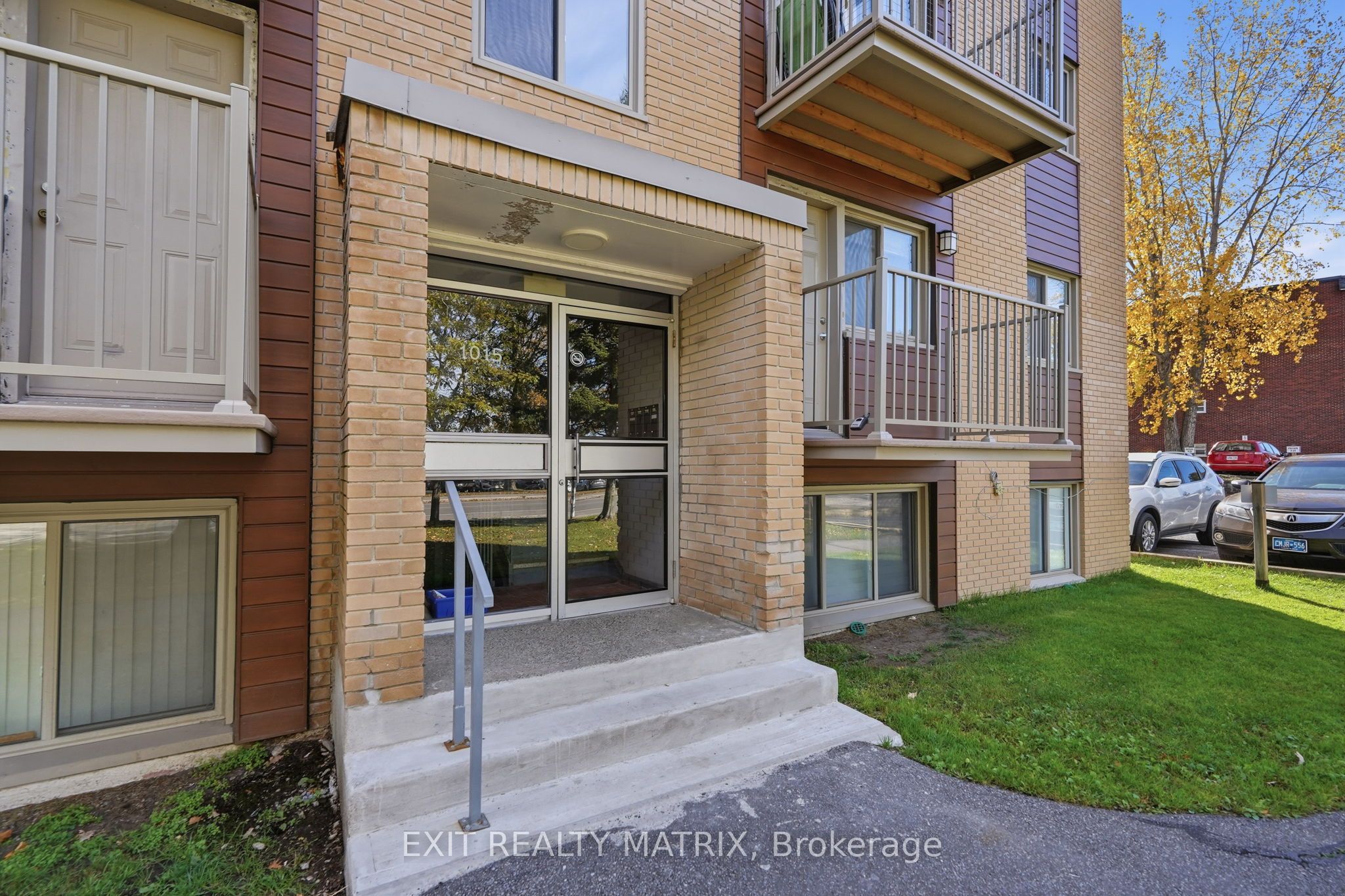 1015 Cartier Boulevard 5 Property Photo 2