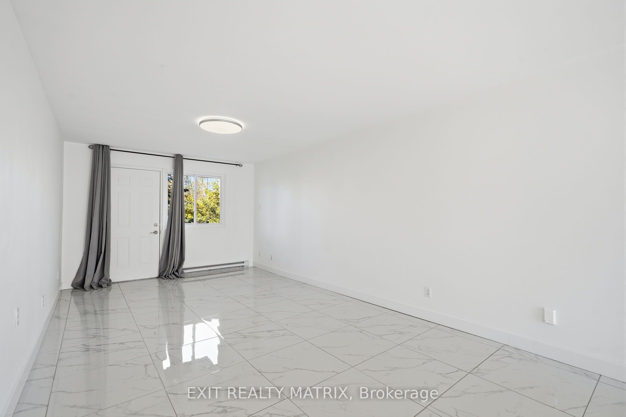 1015 Cartier Boulevard 5 Property Photo 9