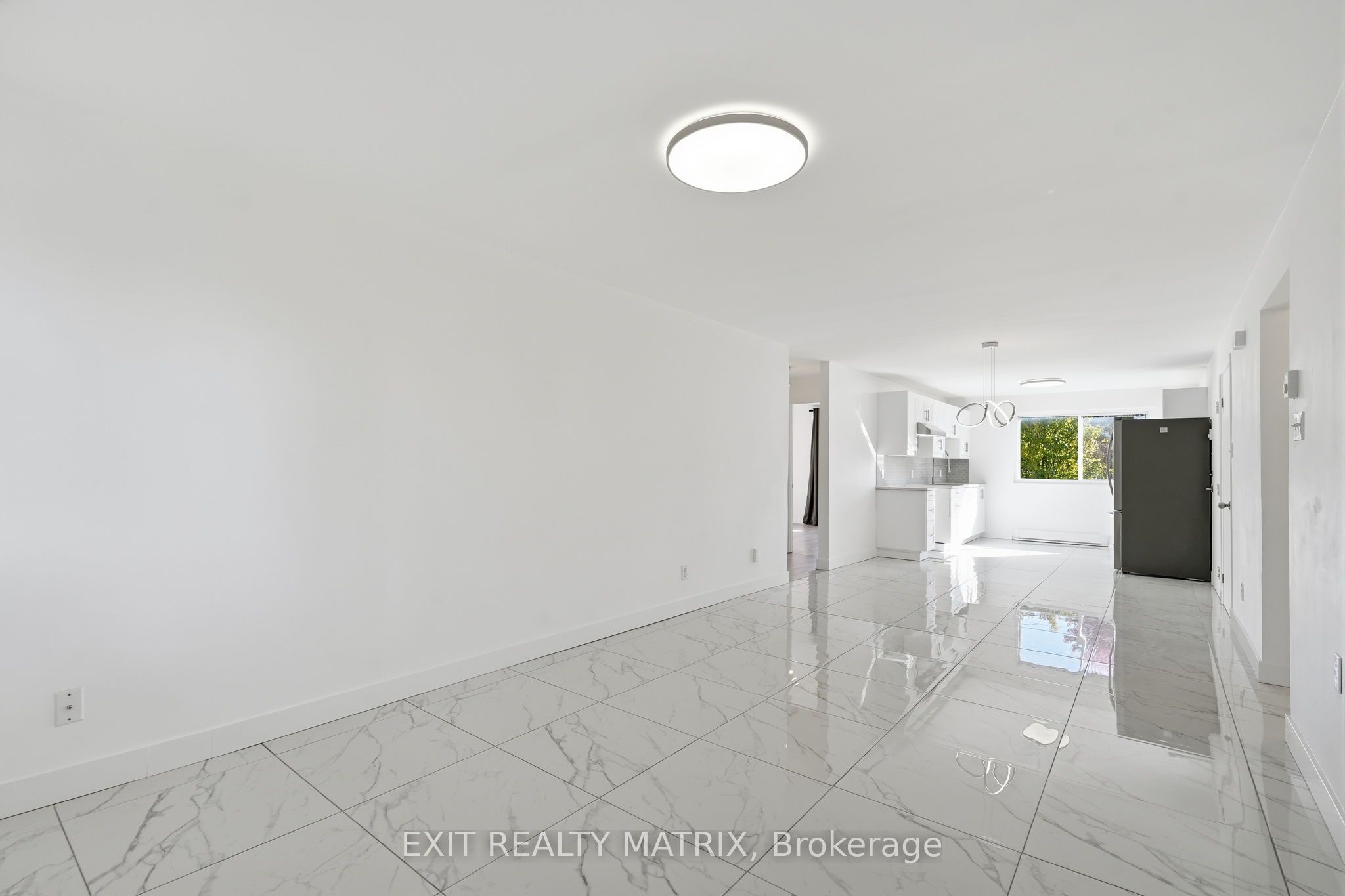1015 Cartier Boulevard 5 Property Photo 10
