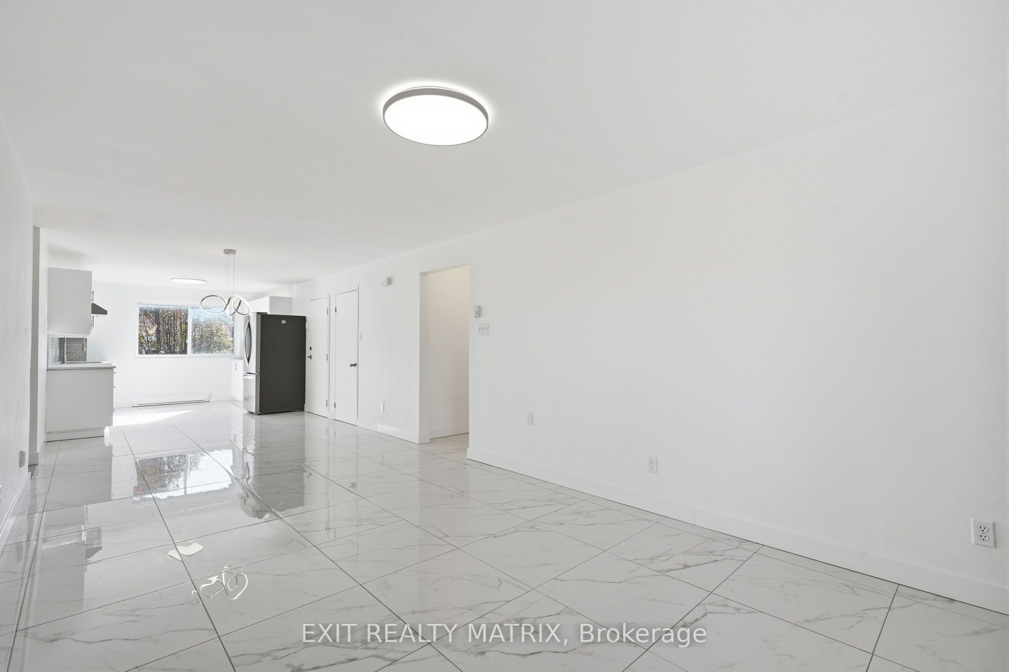 1015 Cartier Boulevard 5 Property Photo 11
