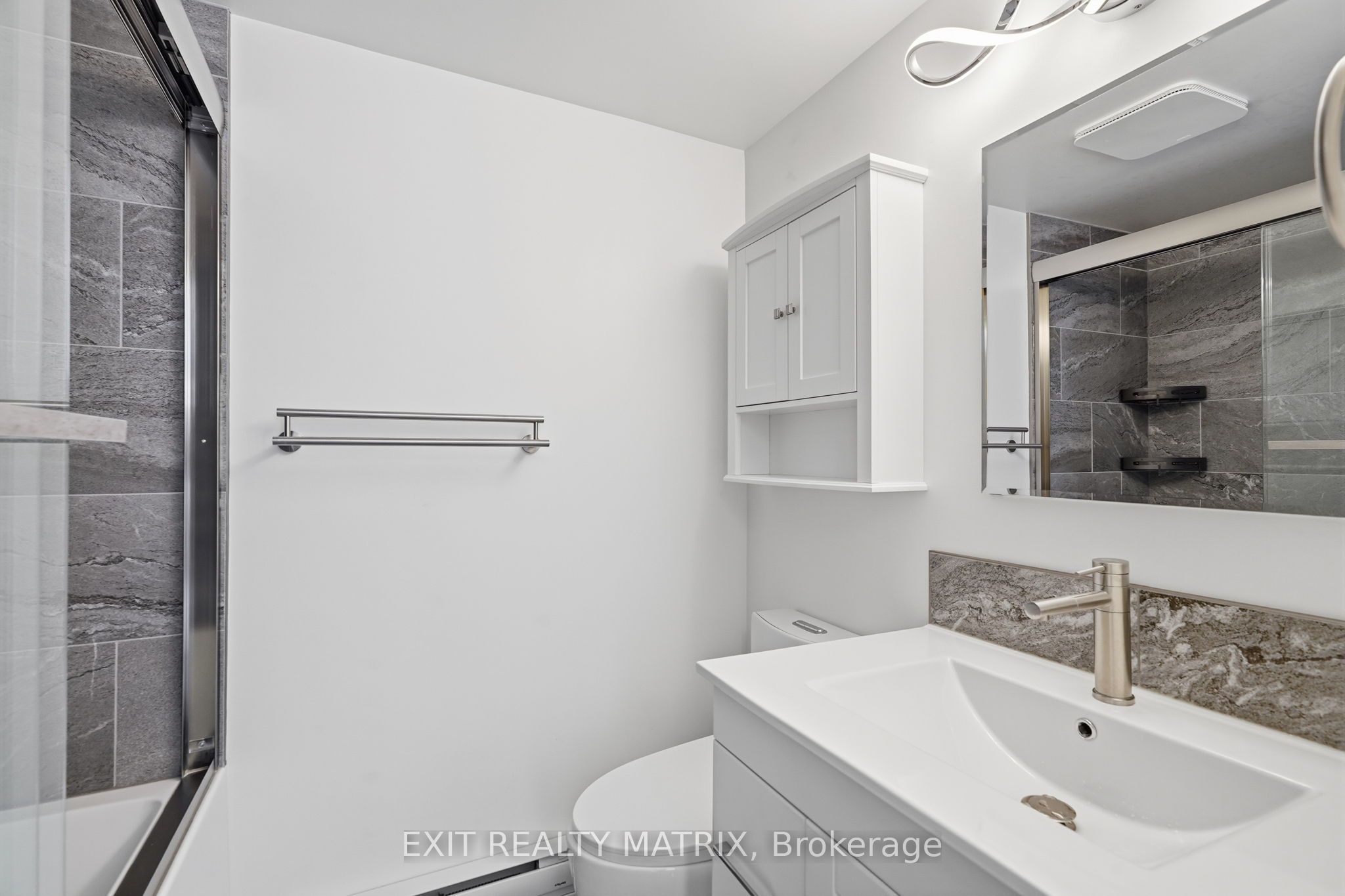 1015 Cartier Boulevard 5 Property Photo 28