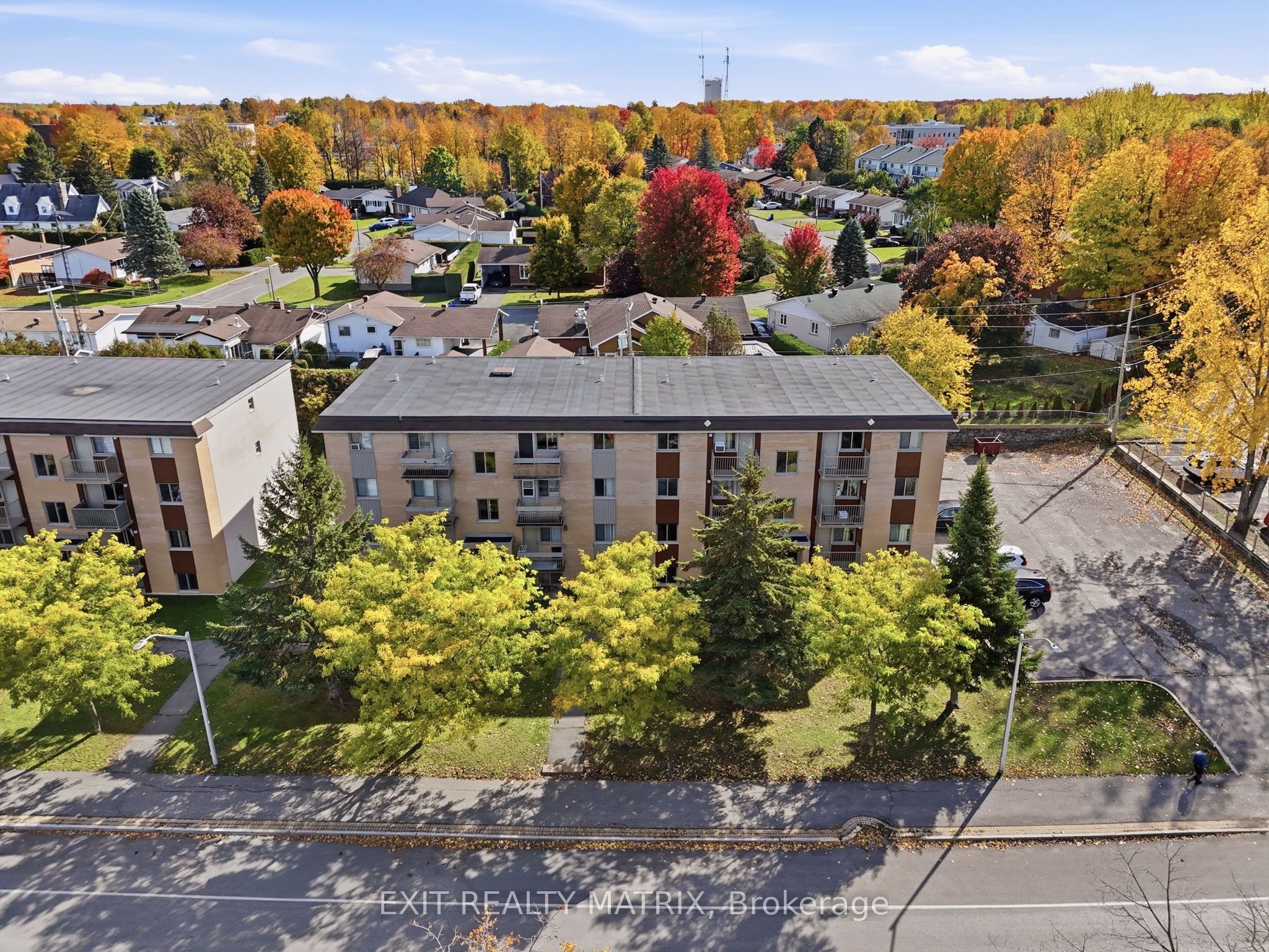 1015 Cartier Boulevard 5 Property Photo 31