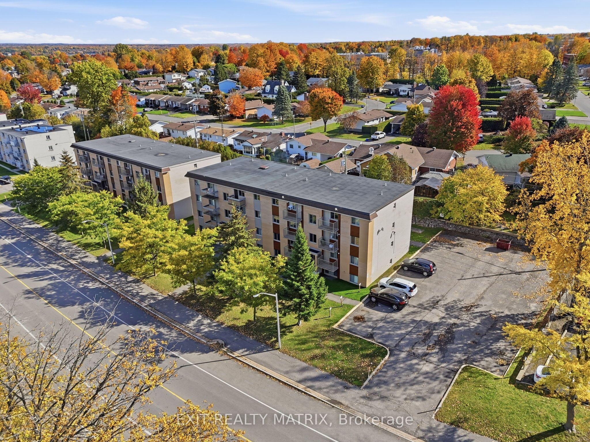 1015 Cartier Boulevard 5 Property Photo 33